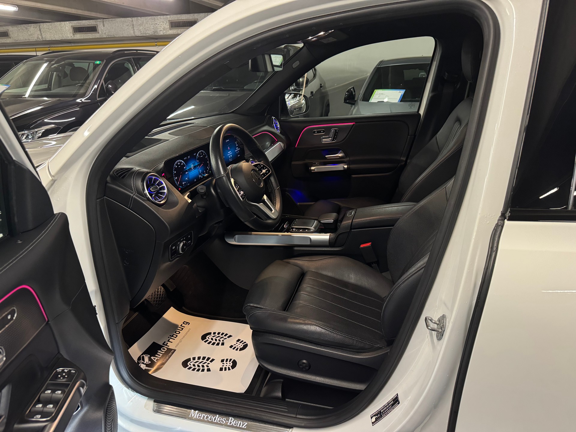 MERCEDES-BENZ GLB 250 4Matic Progressive 8G-Tronic 7 places-image-4