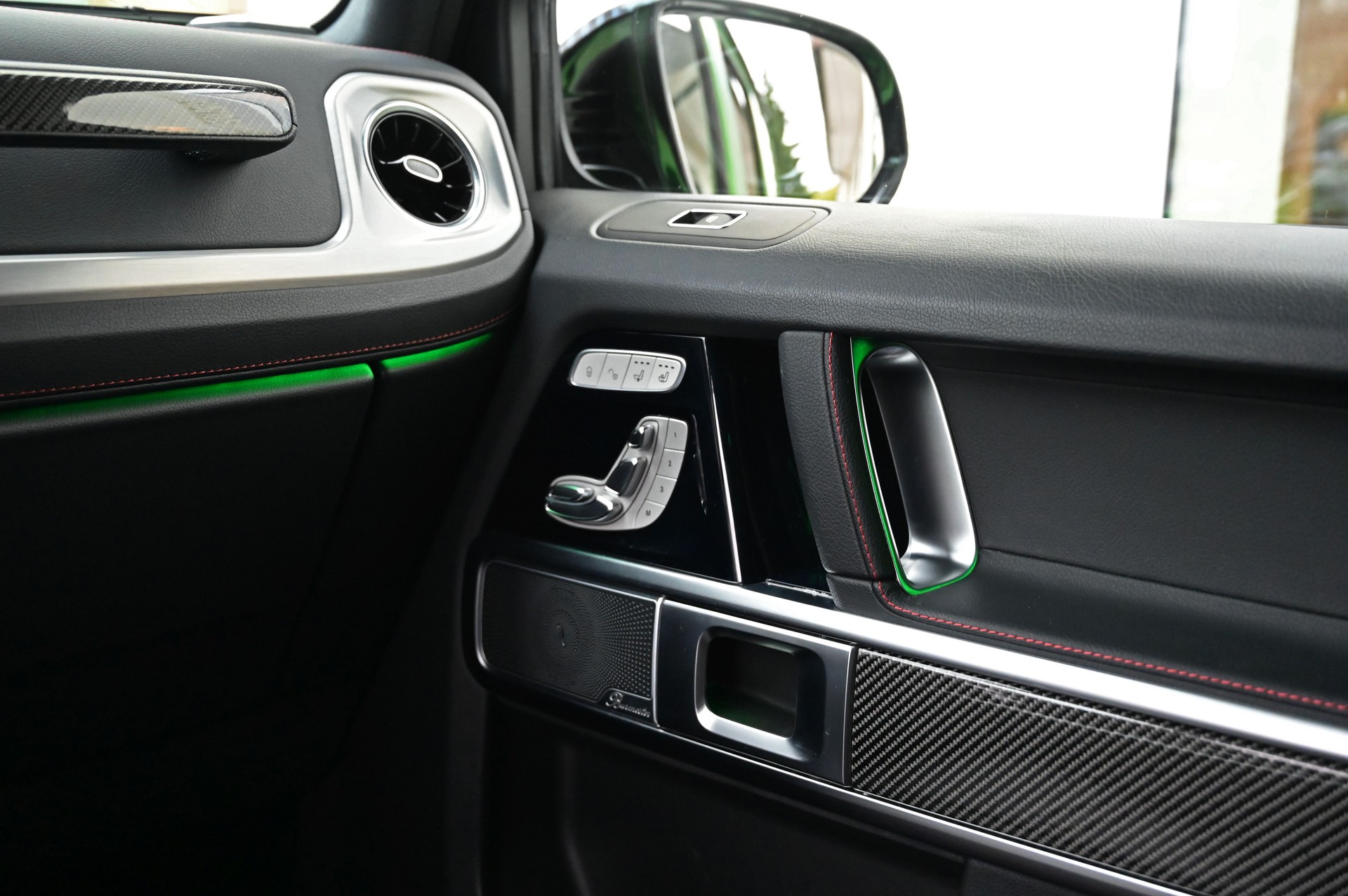 MERCEDES-BENZ G 400 d AMG Line 9G-Tronic-image-19