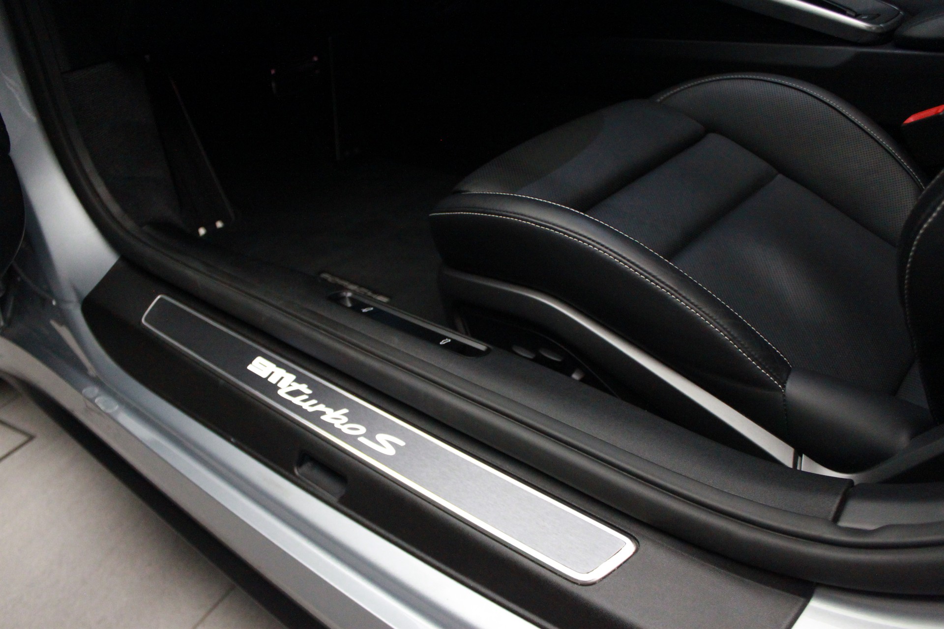 PORSCHE 911 Turbo S PDK-image-19
