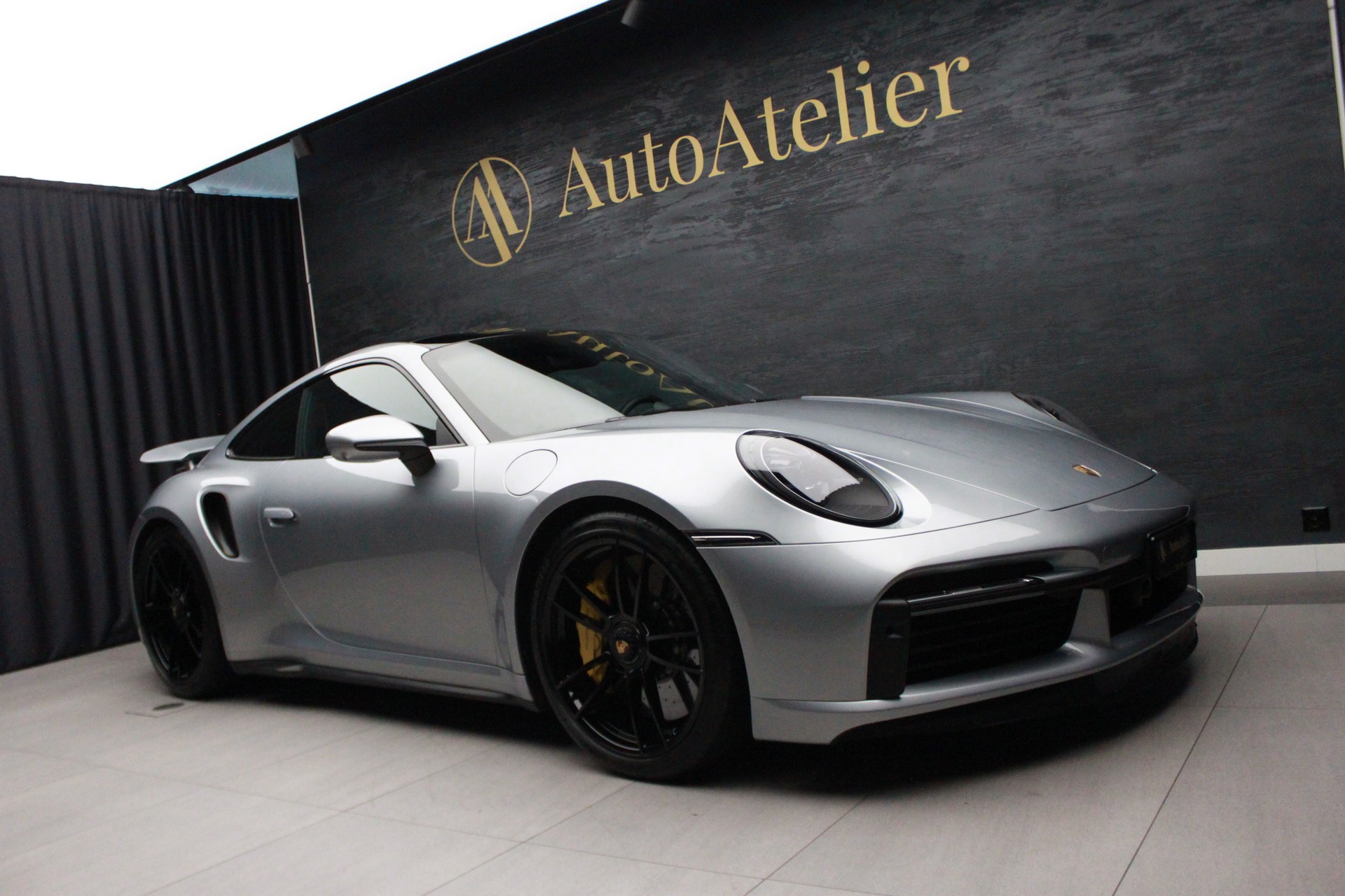 PORSCHE 911 Turbo S PDK-showroom-element-3