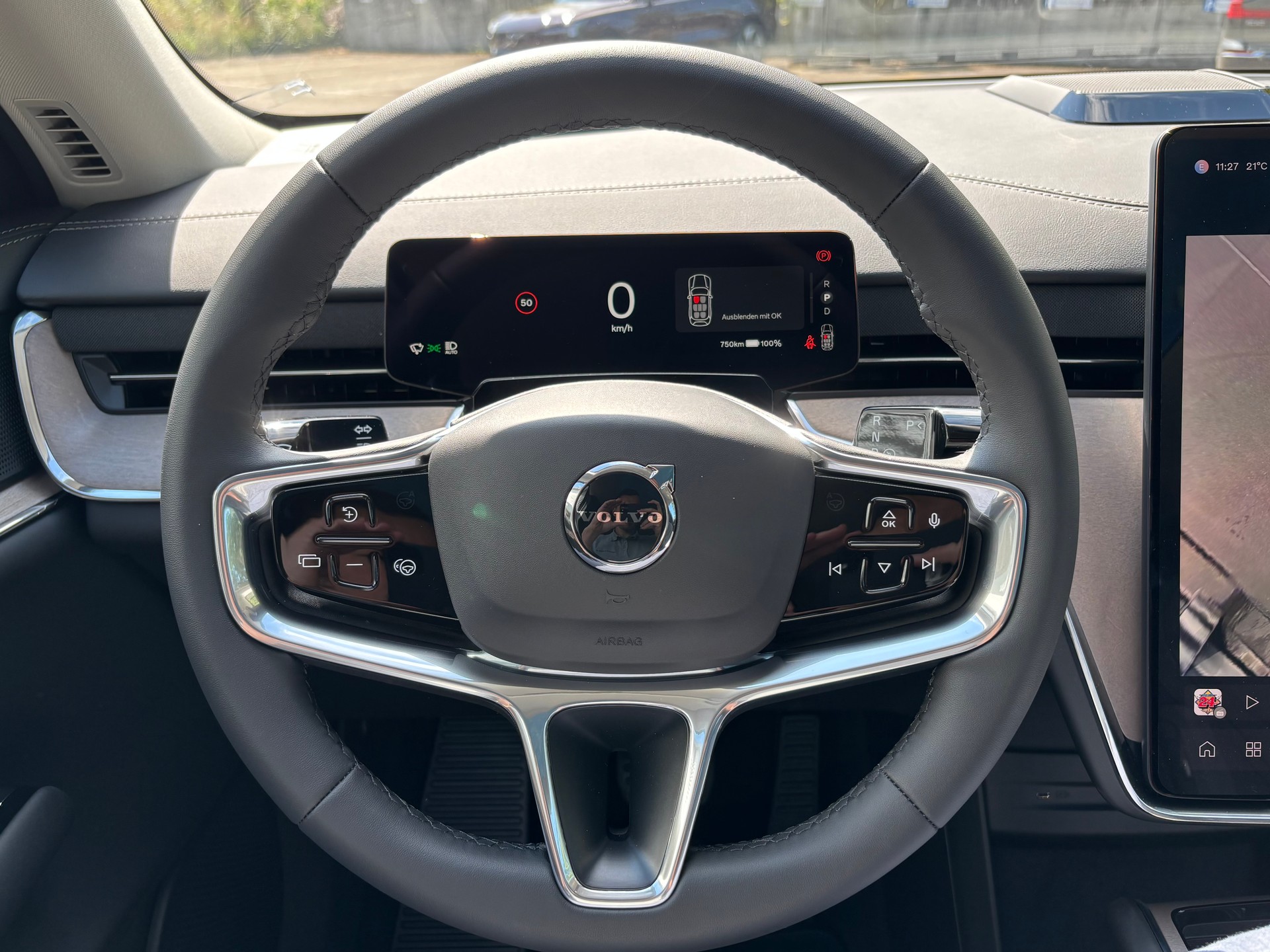VOLVO EX90 Twin Plus AWD-image-15