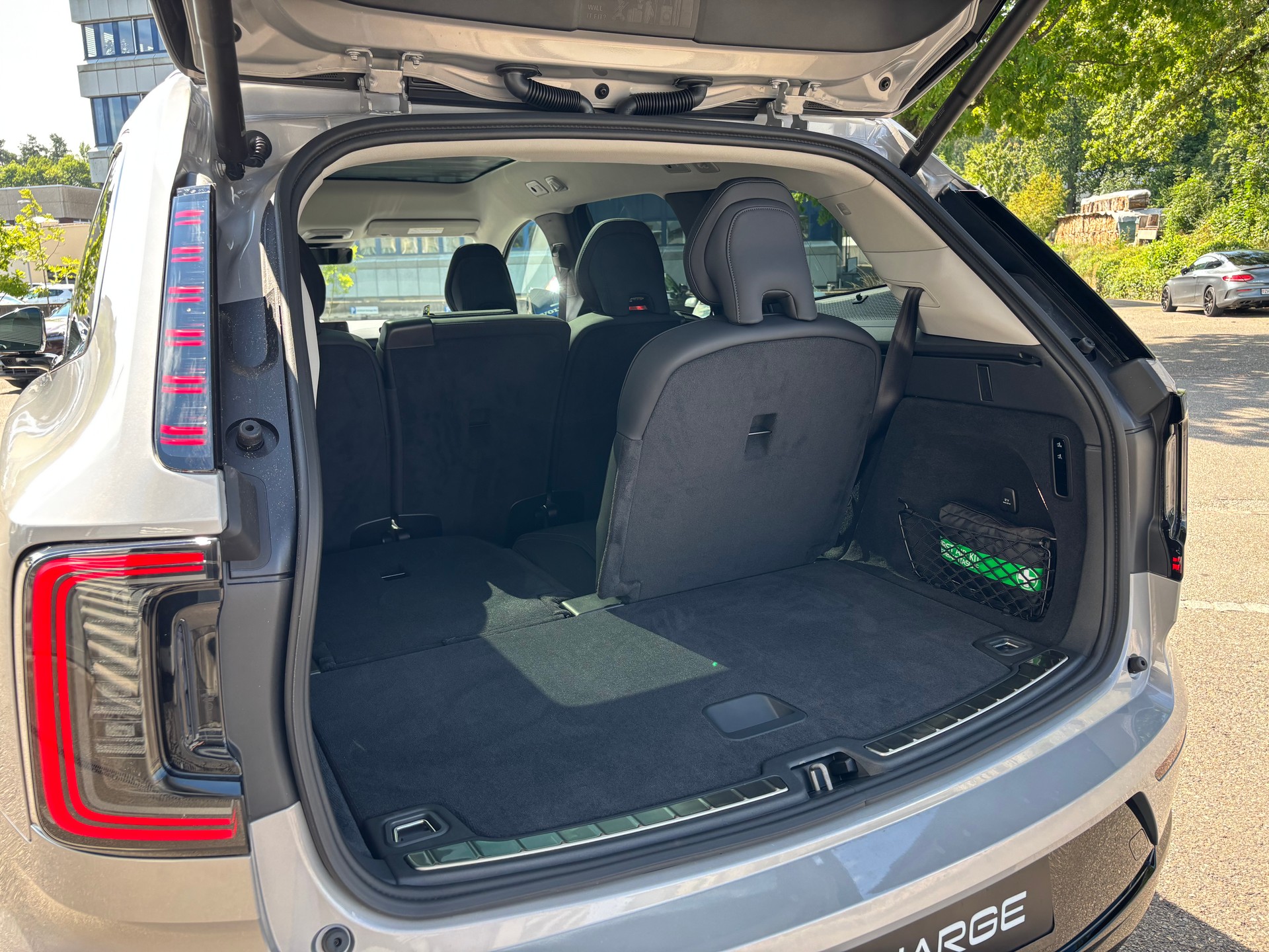 VOLVO EX90 Twin Plus AWD-image-10