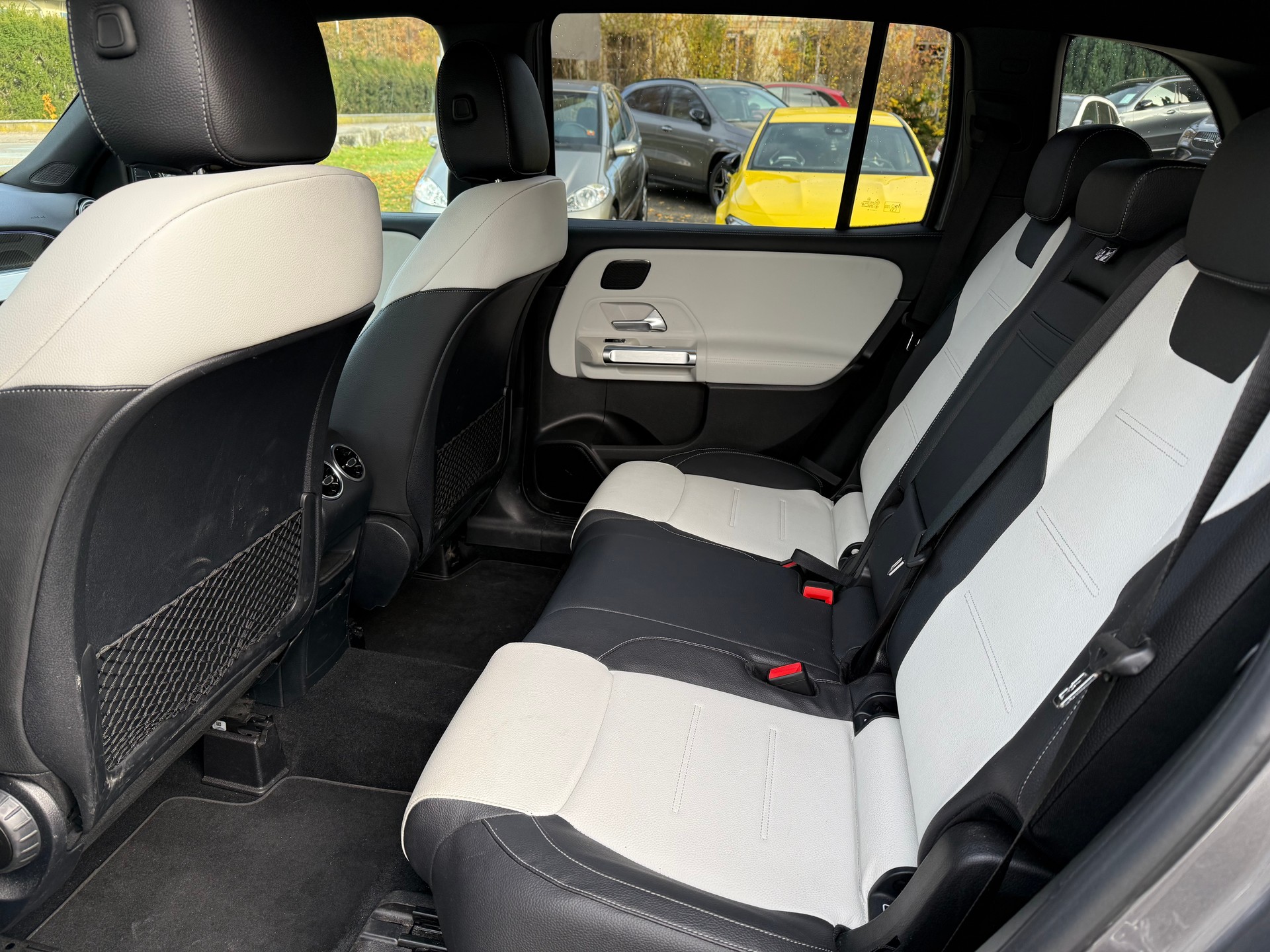 MERCEDES-BENZ GLB 250 AMG Line 4 MATIC-image-5