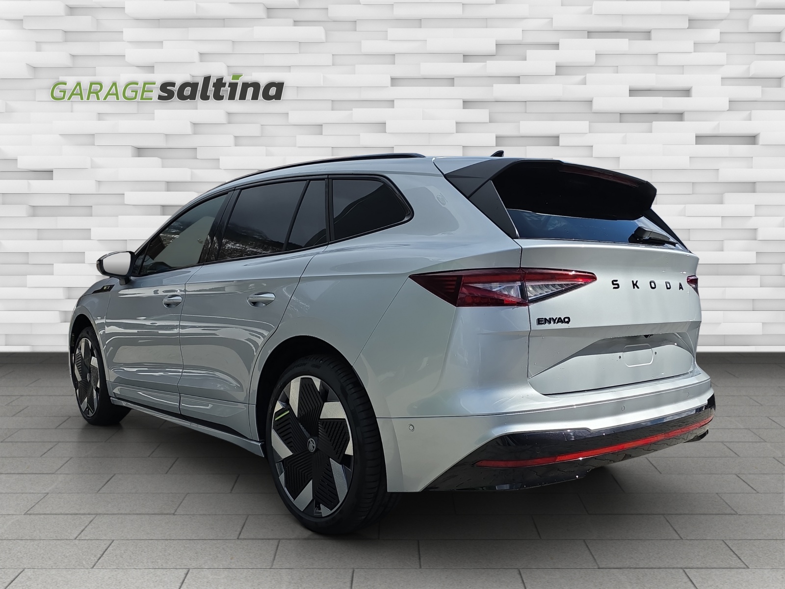 SKODA Enyaq 4x4 RS-image-1