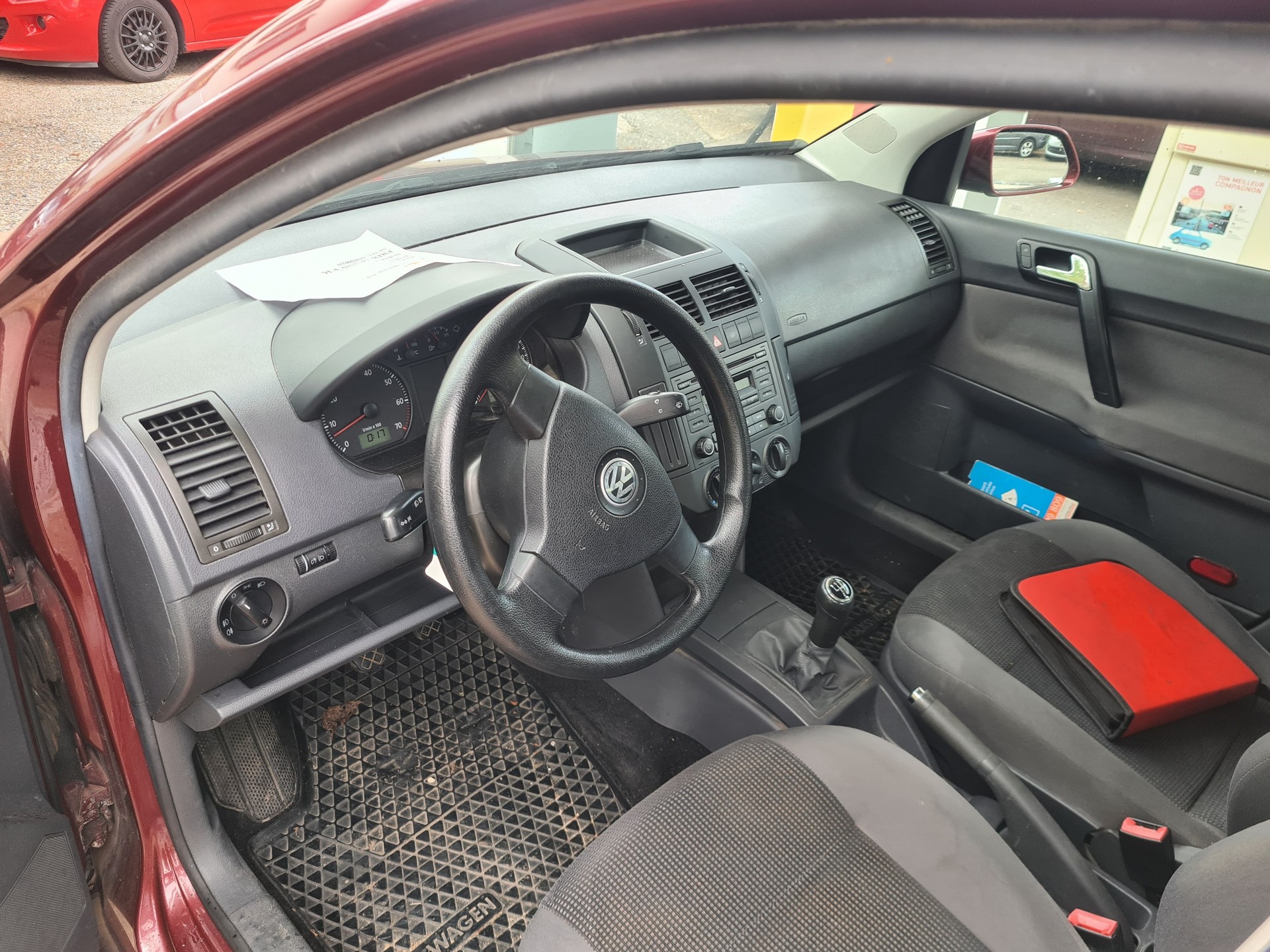 VW Polo 1.6 16V Young&Fresh-image-9