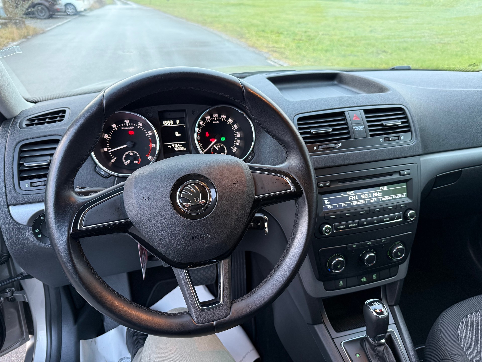 SKODA Yeti 1.8 TSI L&K 4x4 DSG-image-10