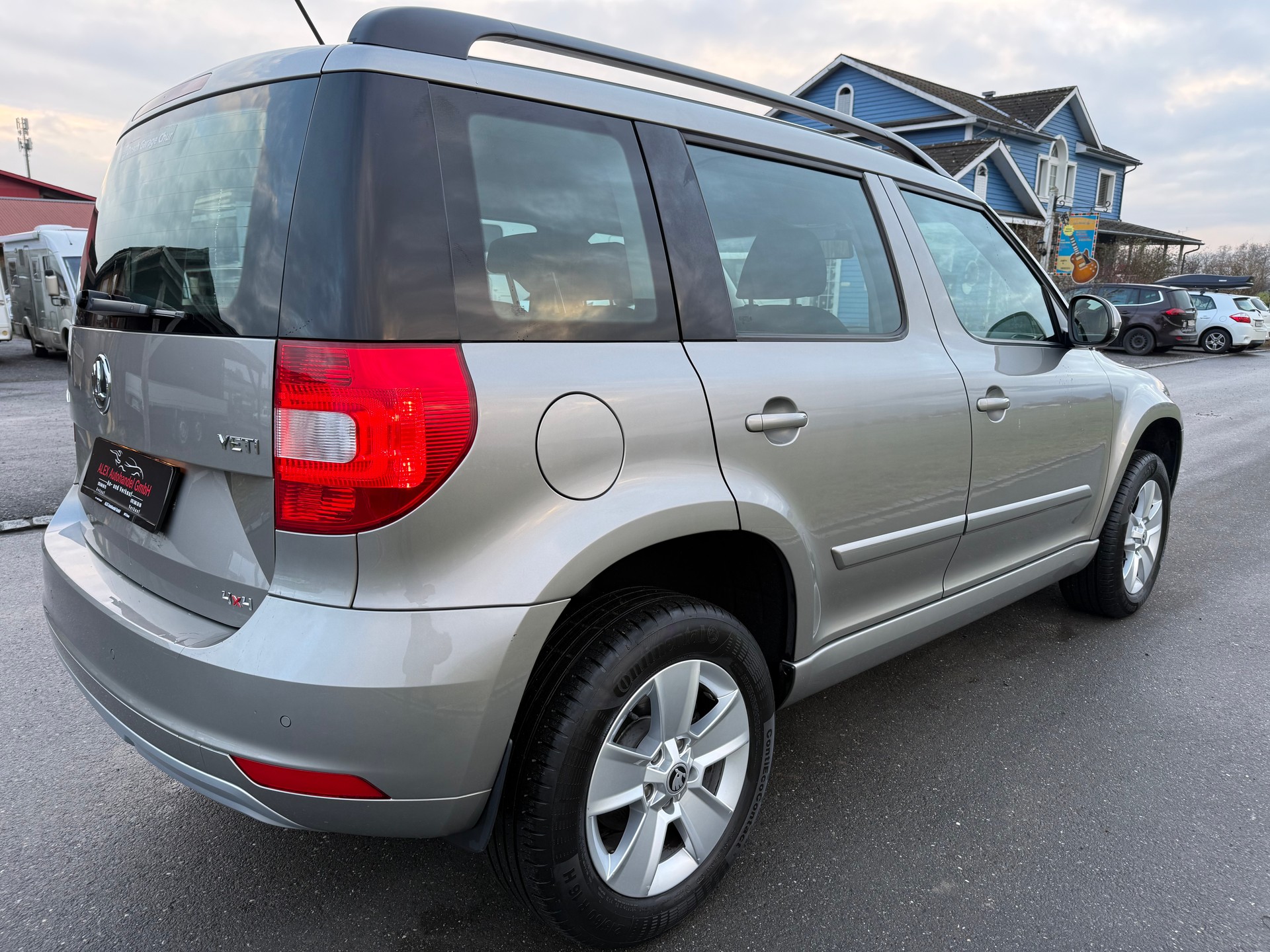 SKODA Yeti 1.8 TSI L&K 4x4 DSG-image-6