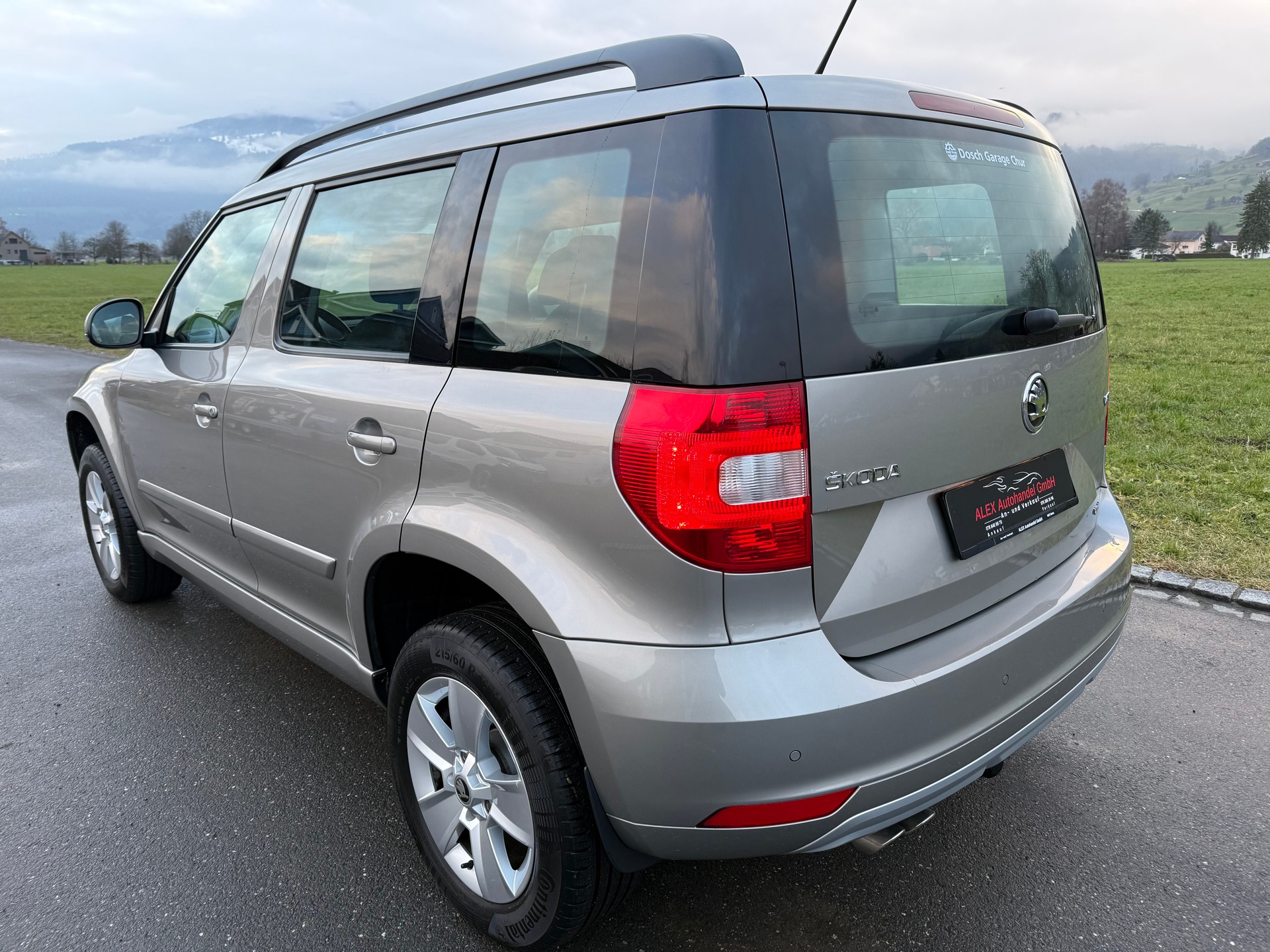 SKODA Yeti 1.8 TSI L&K 4x4 DSG-image-3