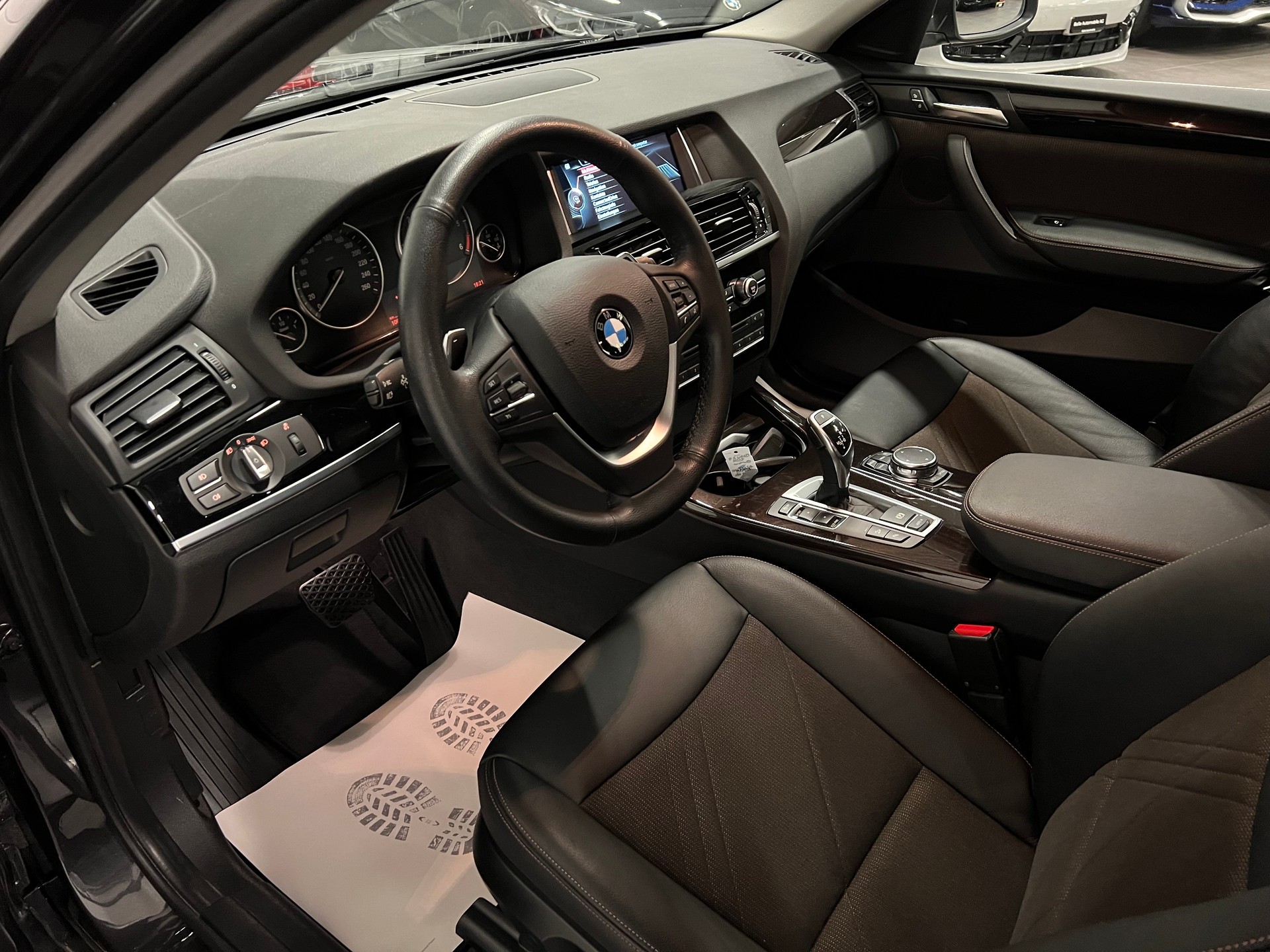 BMW X4 xDrive 35d xLine Steptronic-image-16