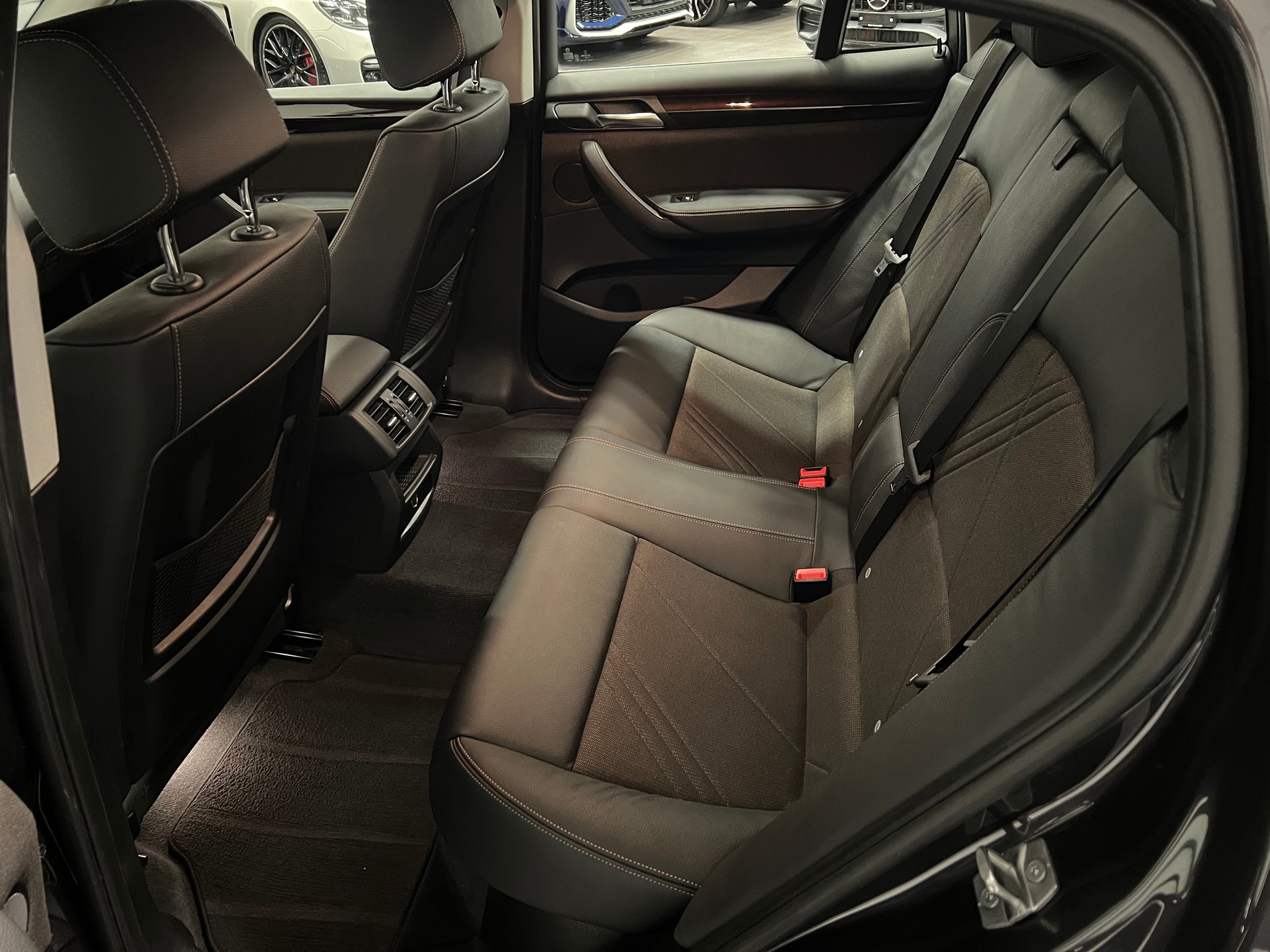 BMW X4 xDrive 35d xLine Steptronic-image-23