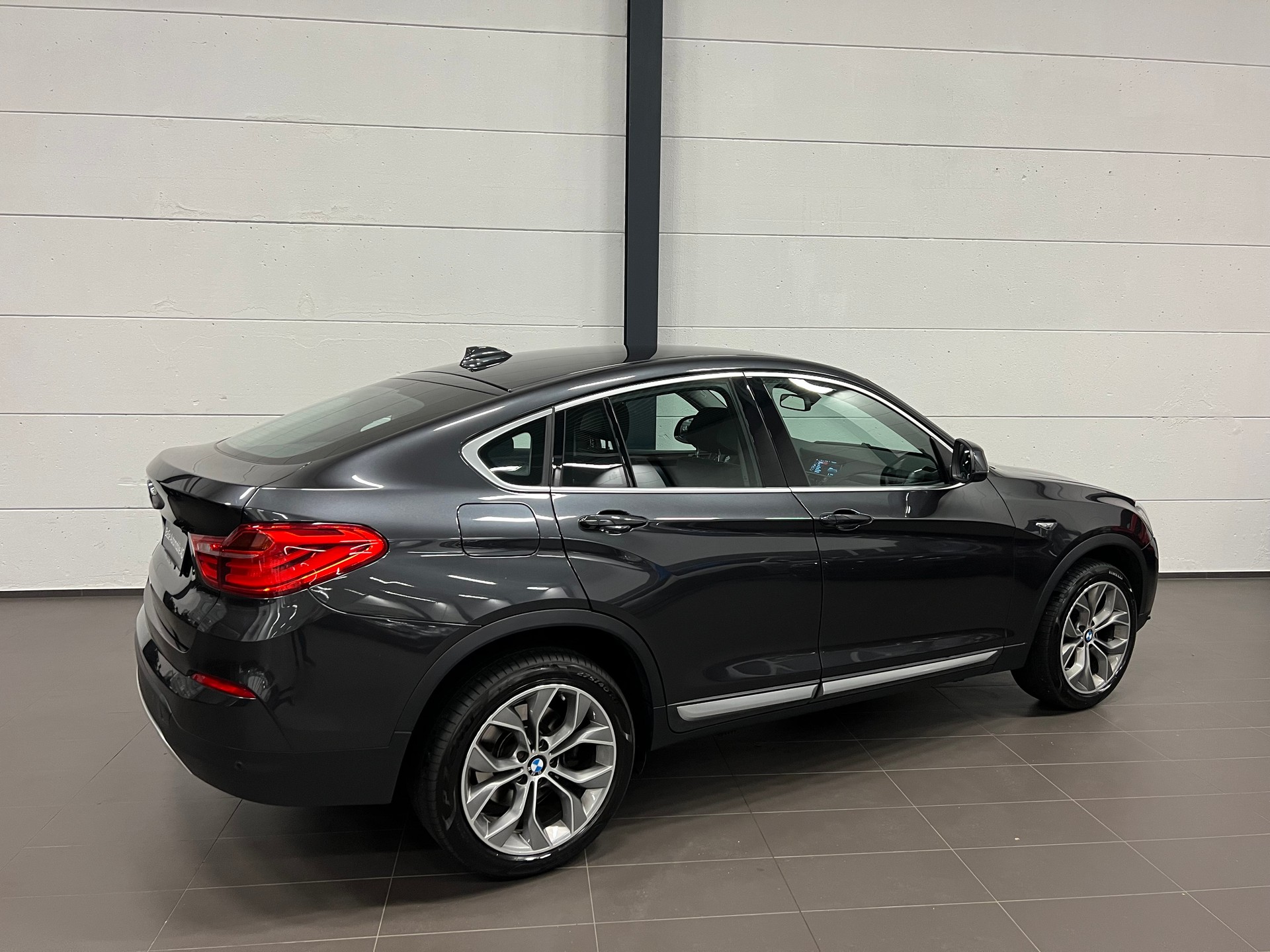 BMW X4 xDrive 35d xLine Steptronic-image-12