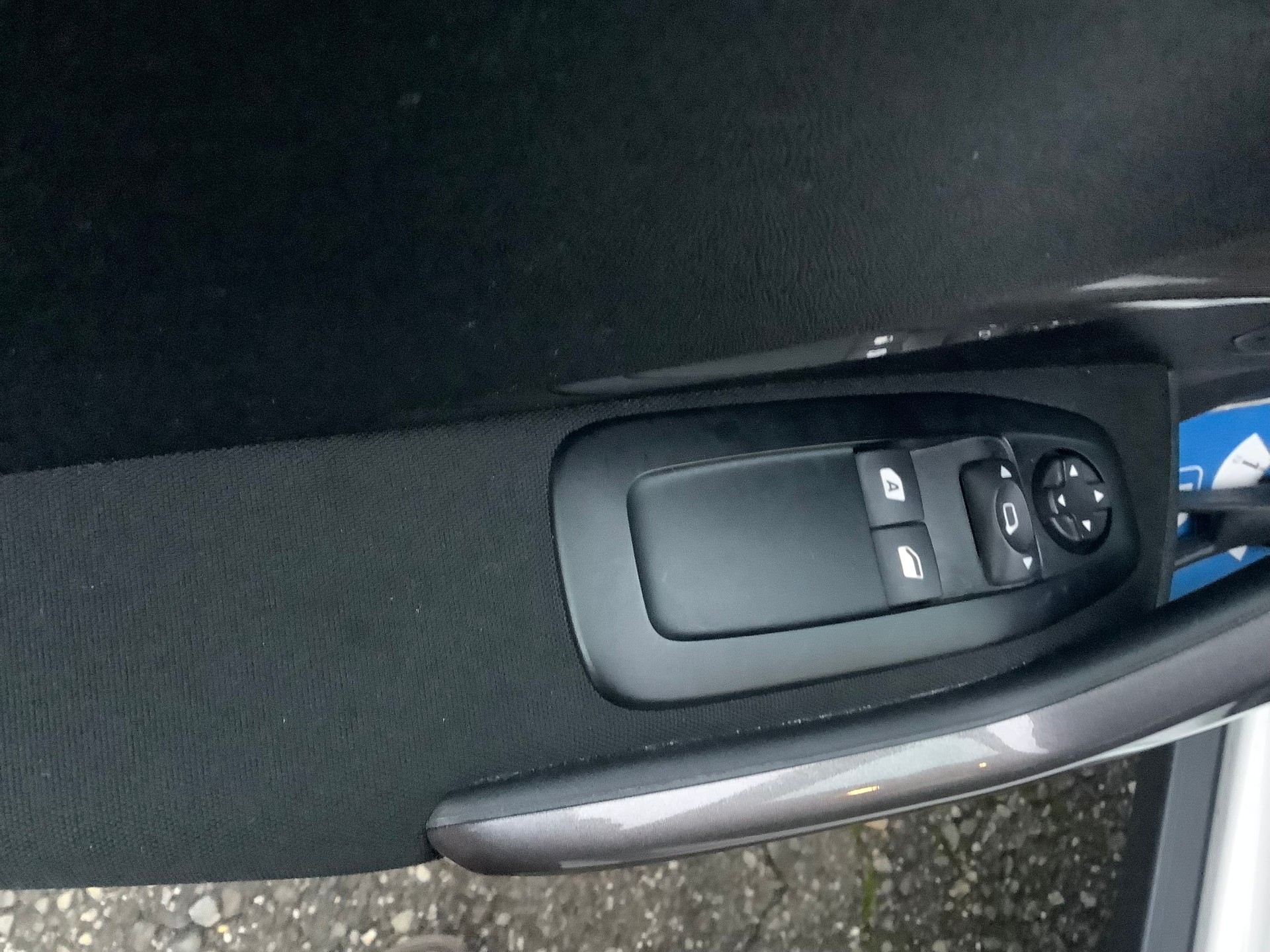 PEUGEOT 2008 1.2 PureTech Active-image-10