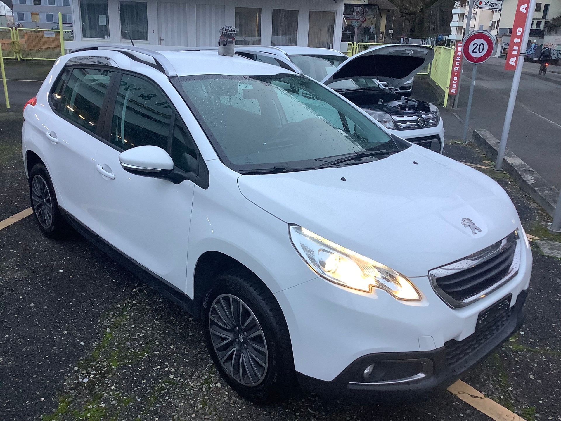 PEUGEOT 2008 1.2 PureTech Active-image-15