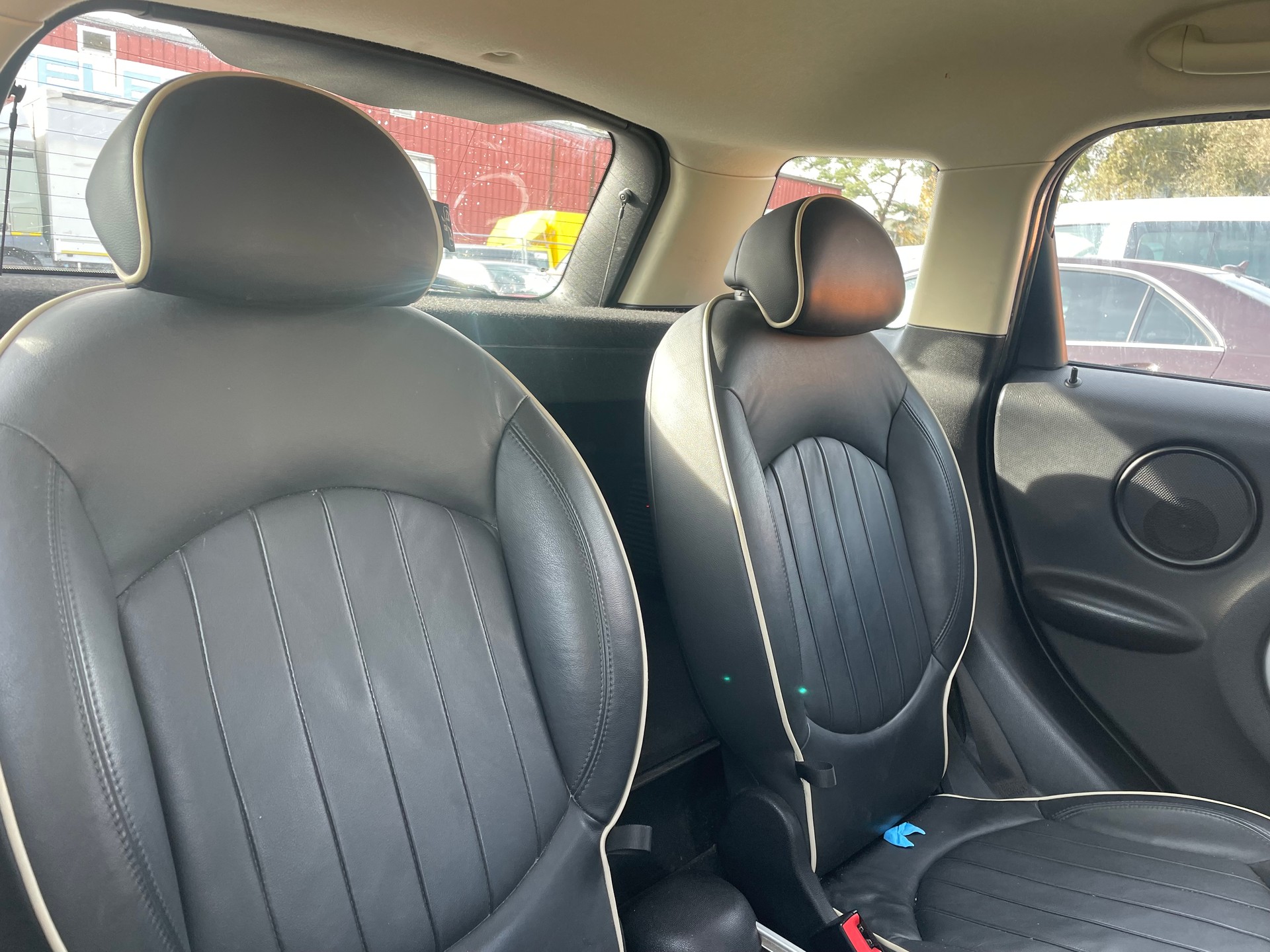 MINI Countryman Cooper D ALL4-image-11
