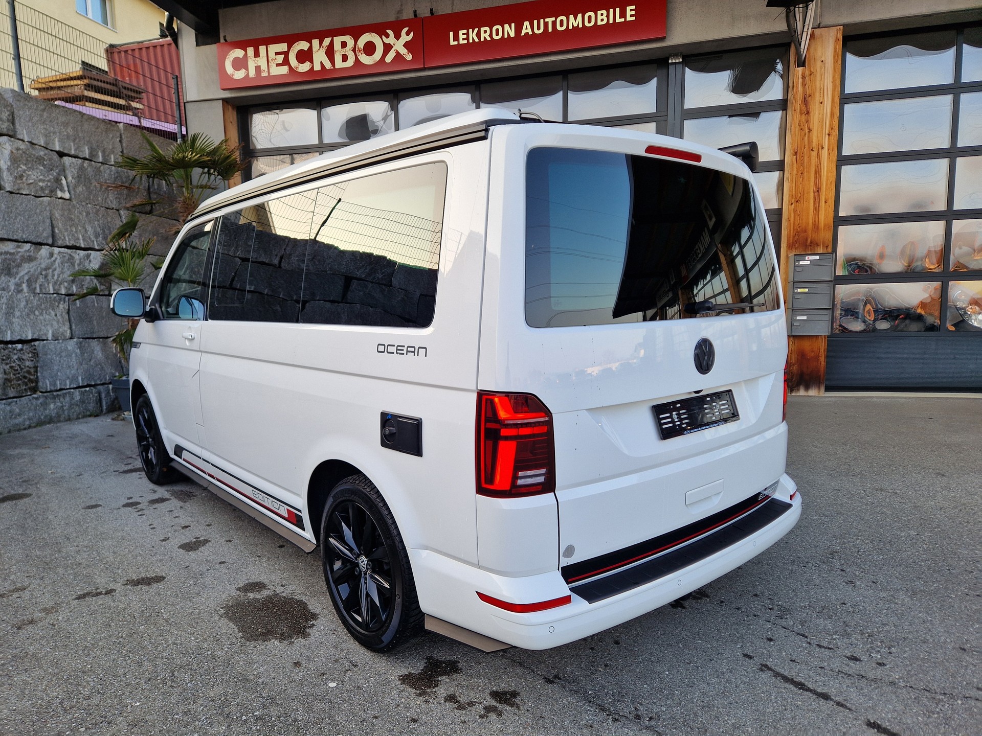 VW T6.1 California 2.0 TDI Ocean Edition Liberty DSG-image-4