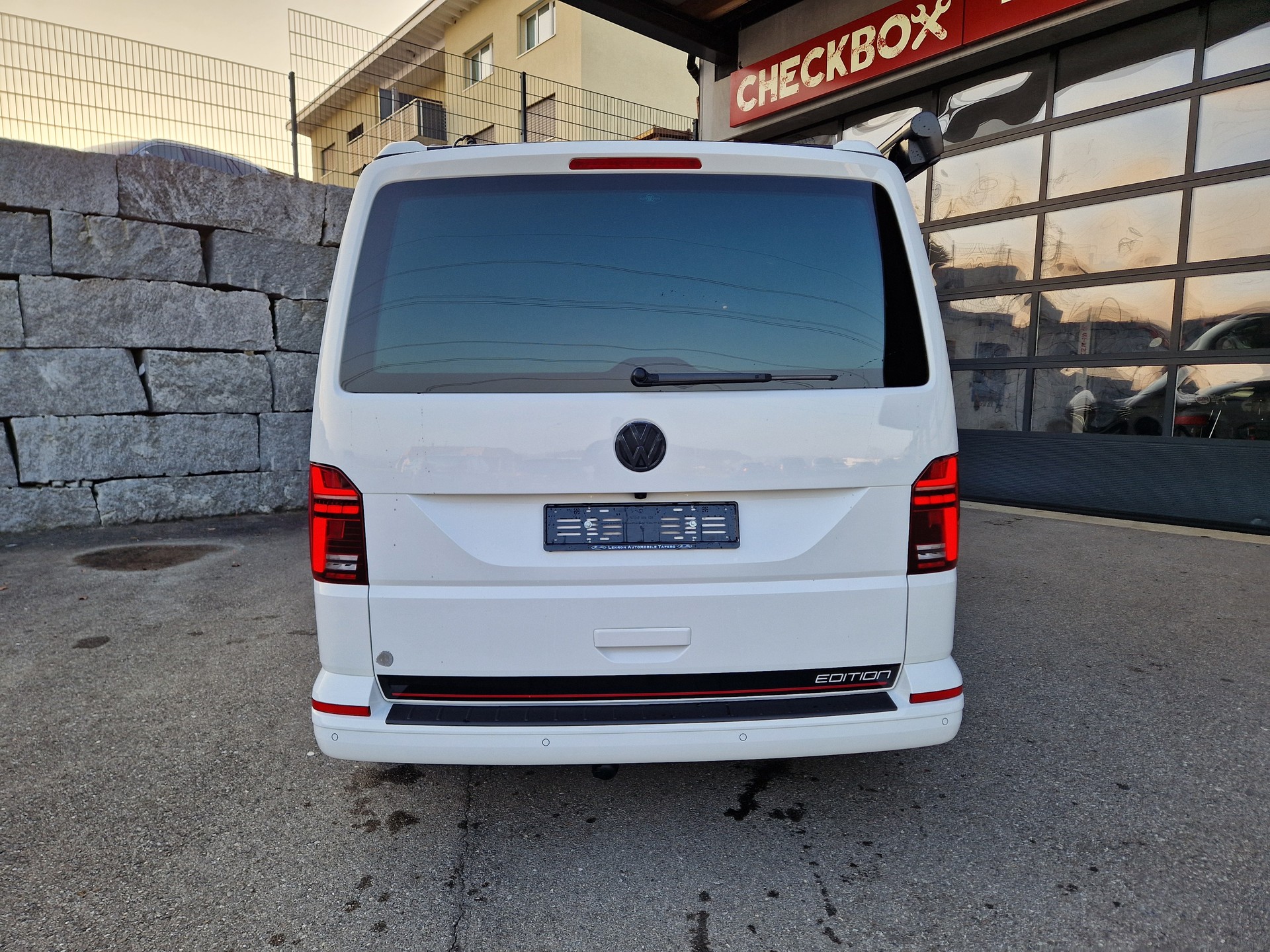 VW T6.1 California 2.0 TDI Ocean Edition Liberty DSG-image-5