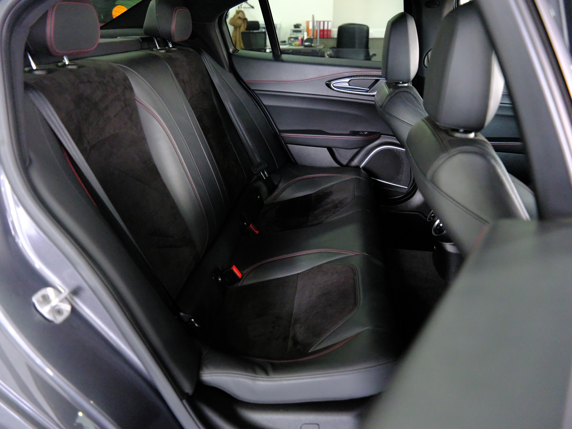 ALFA ROMEO Giulia 2.9 V6 Quadrifoglio Automatic-image-13