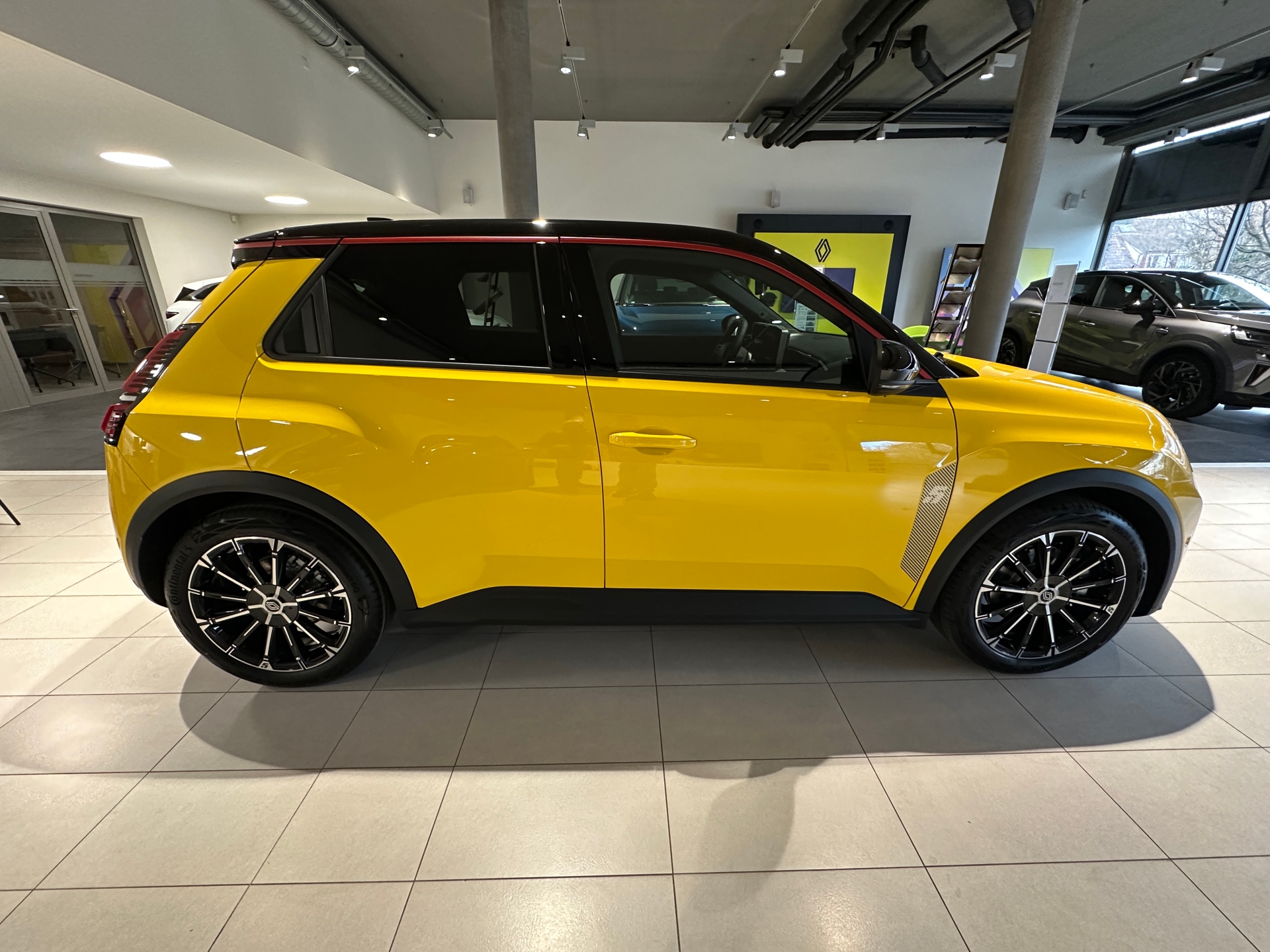 RENAULT R5 E-Tech Comfort Range techno-image-5