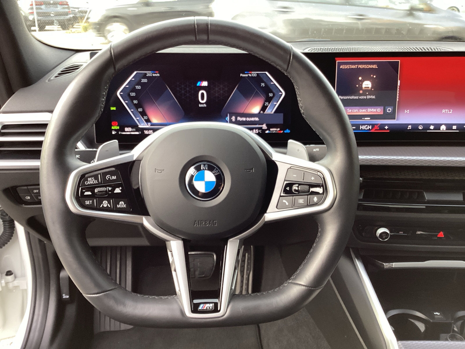 BMW 330d xDrive 48V Steptronic M Sport-image-11