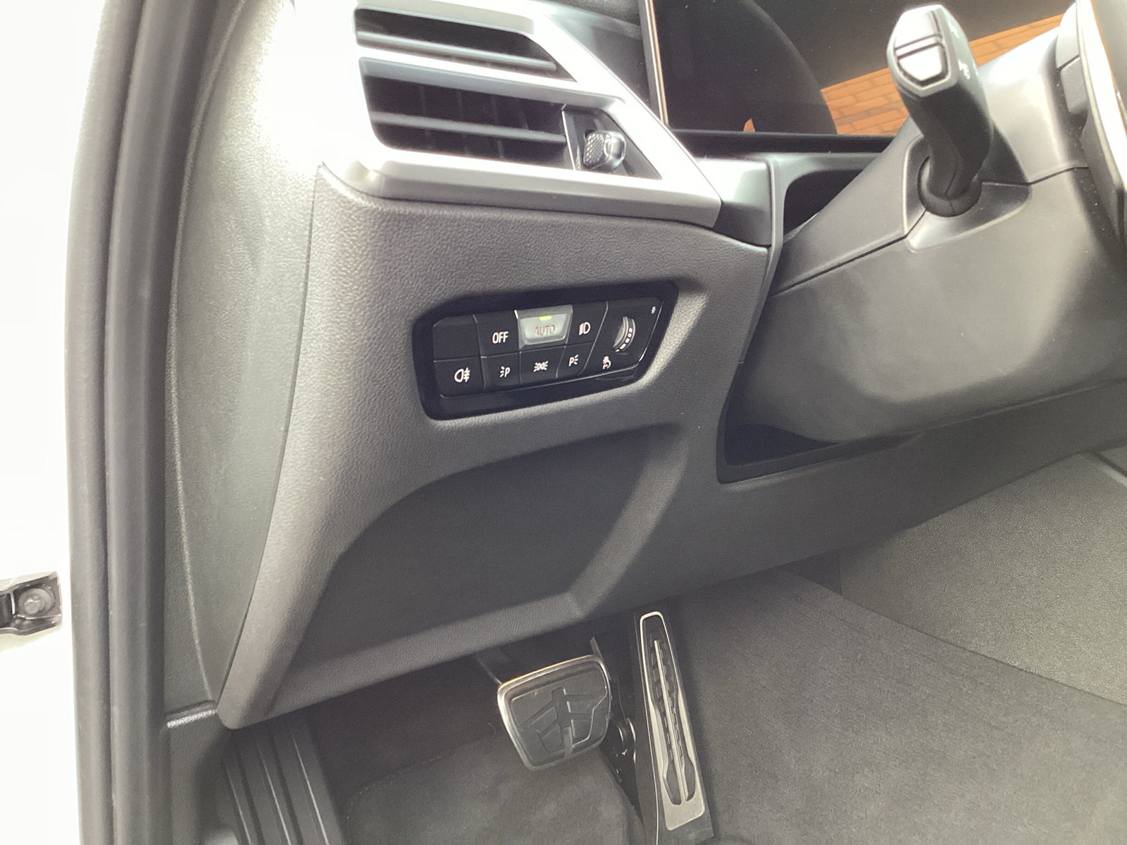 BMW 330d xDrive 48V Steptronic M Sport-image-19