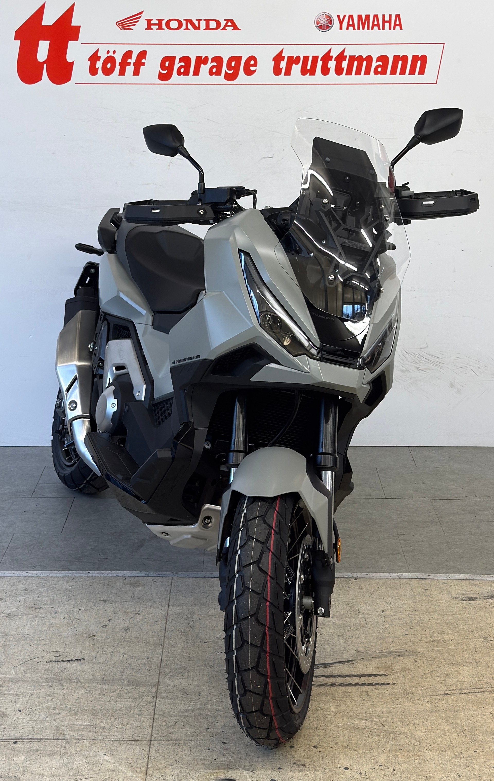 HONDA X-ADV 750 (35kW)-showroom-element-2