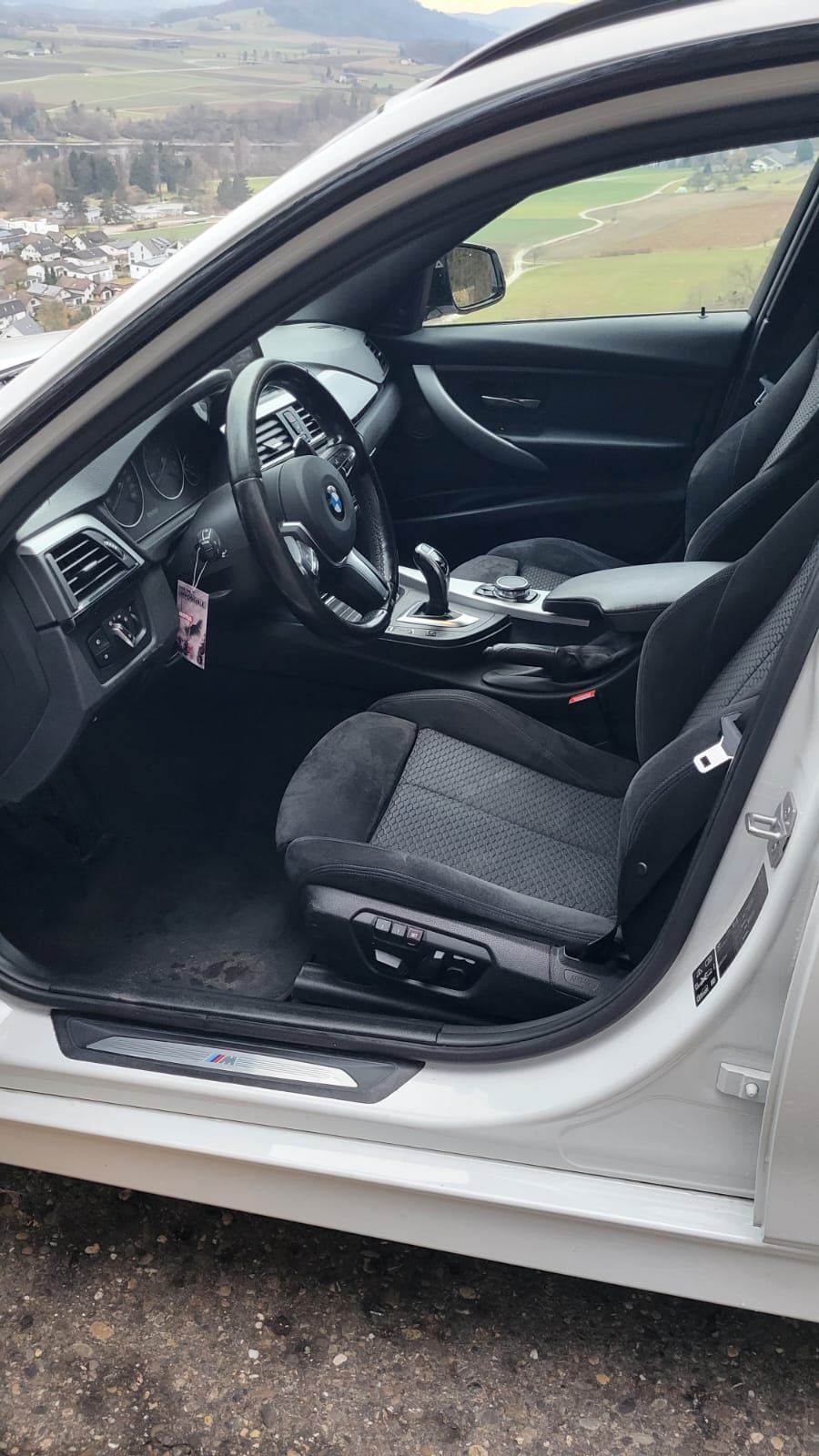 BMW 335i Xdrive mit M-Performance Paket-image-5