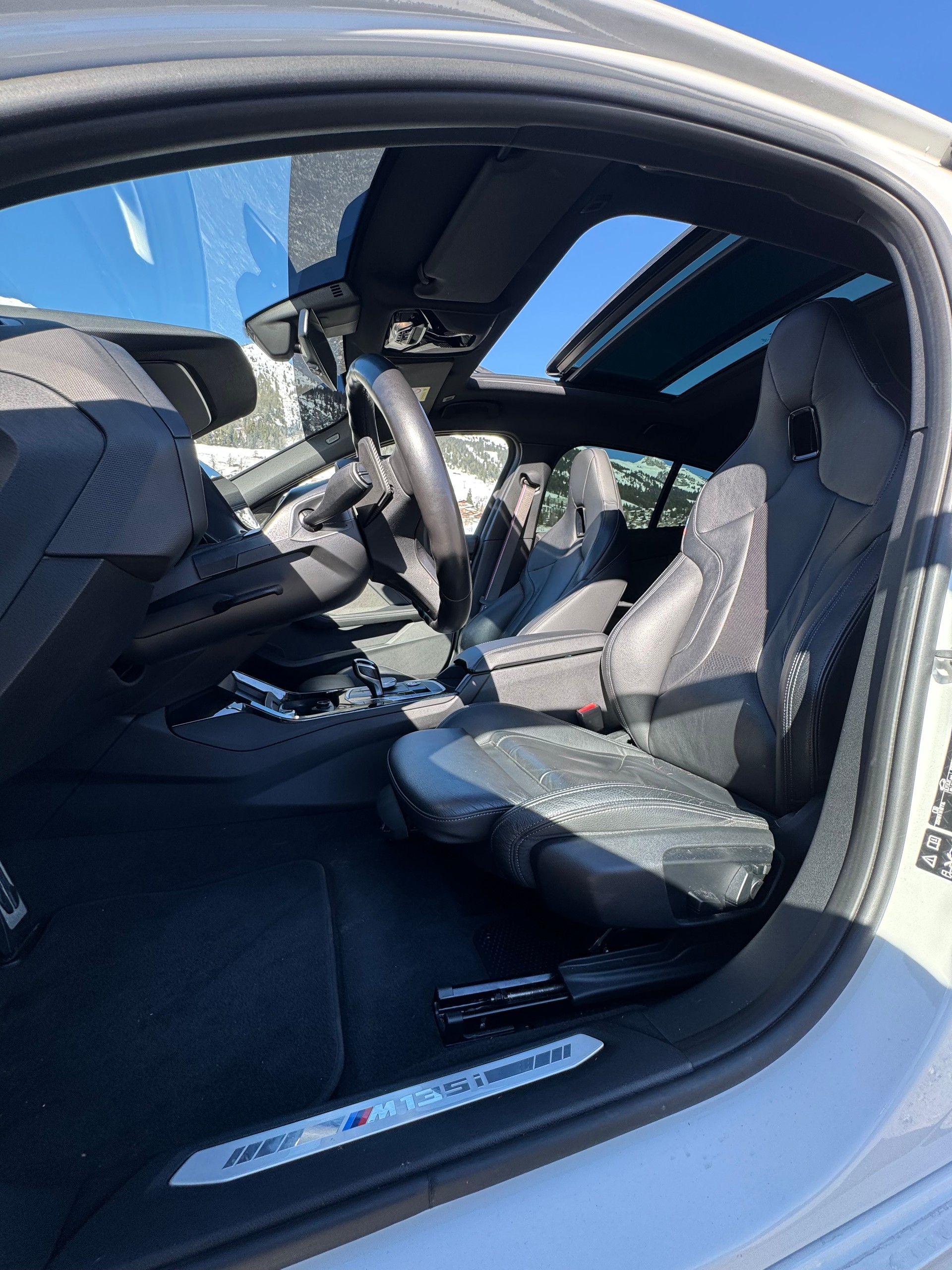 BMW M135i xDrive M Sport Pro Steptronic-image-19