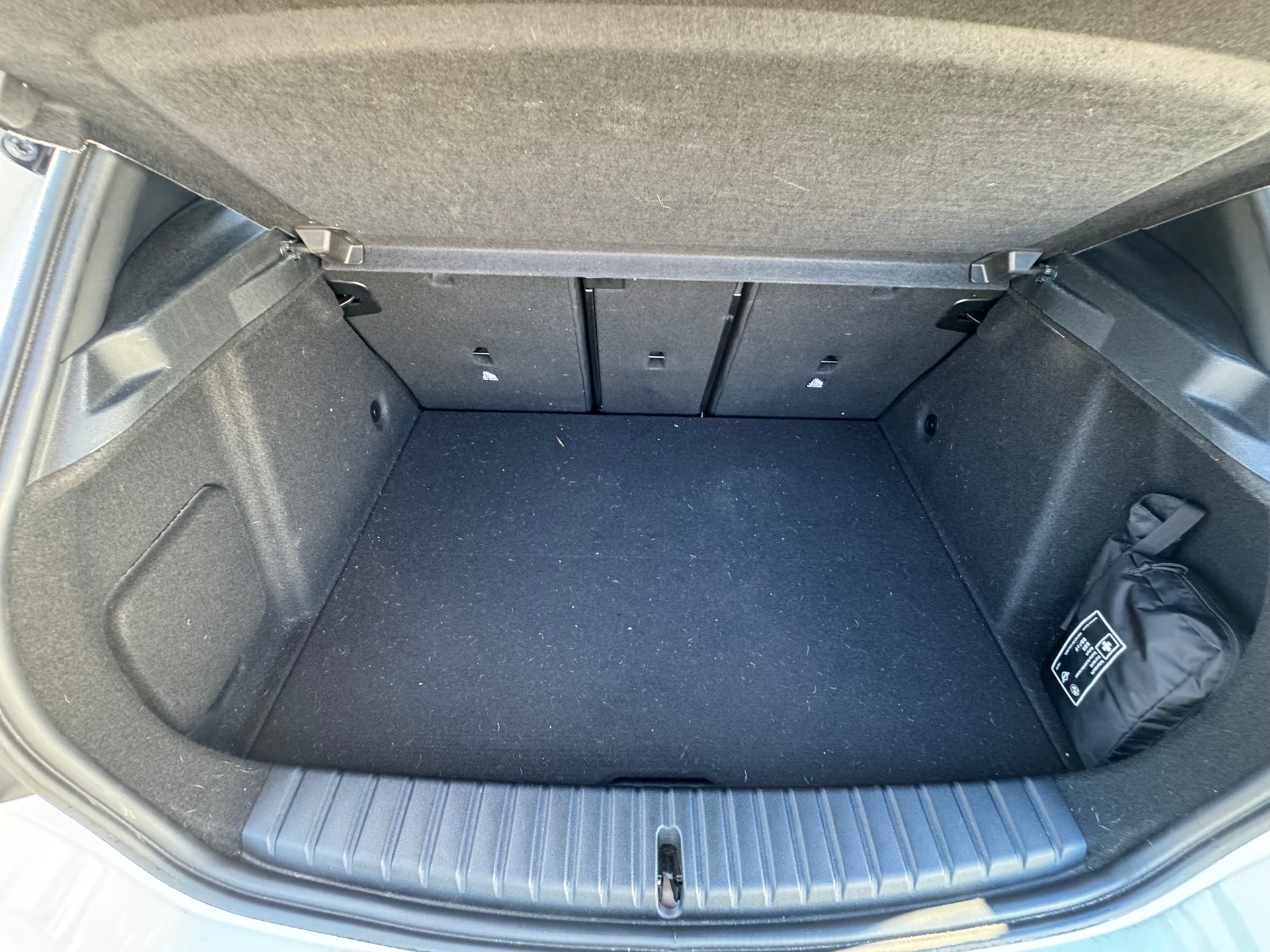 BMW M135i xDrive M Sport Pro Steptronic-image-11