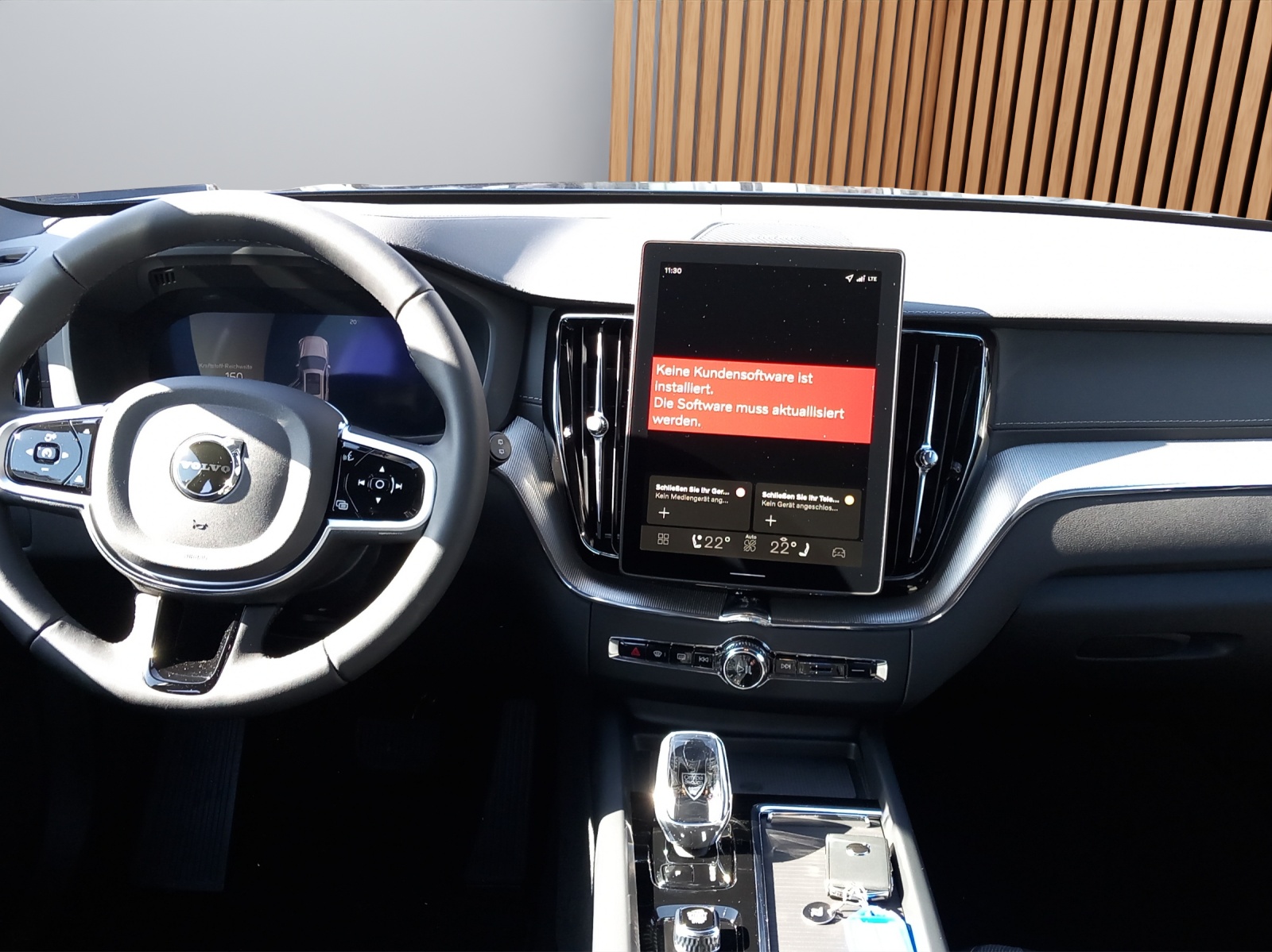 VOLVO XC60 2.0 B5 MH Black Edition AWD-image-15