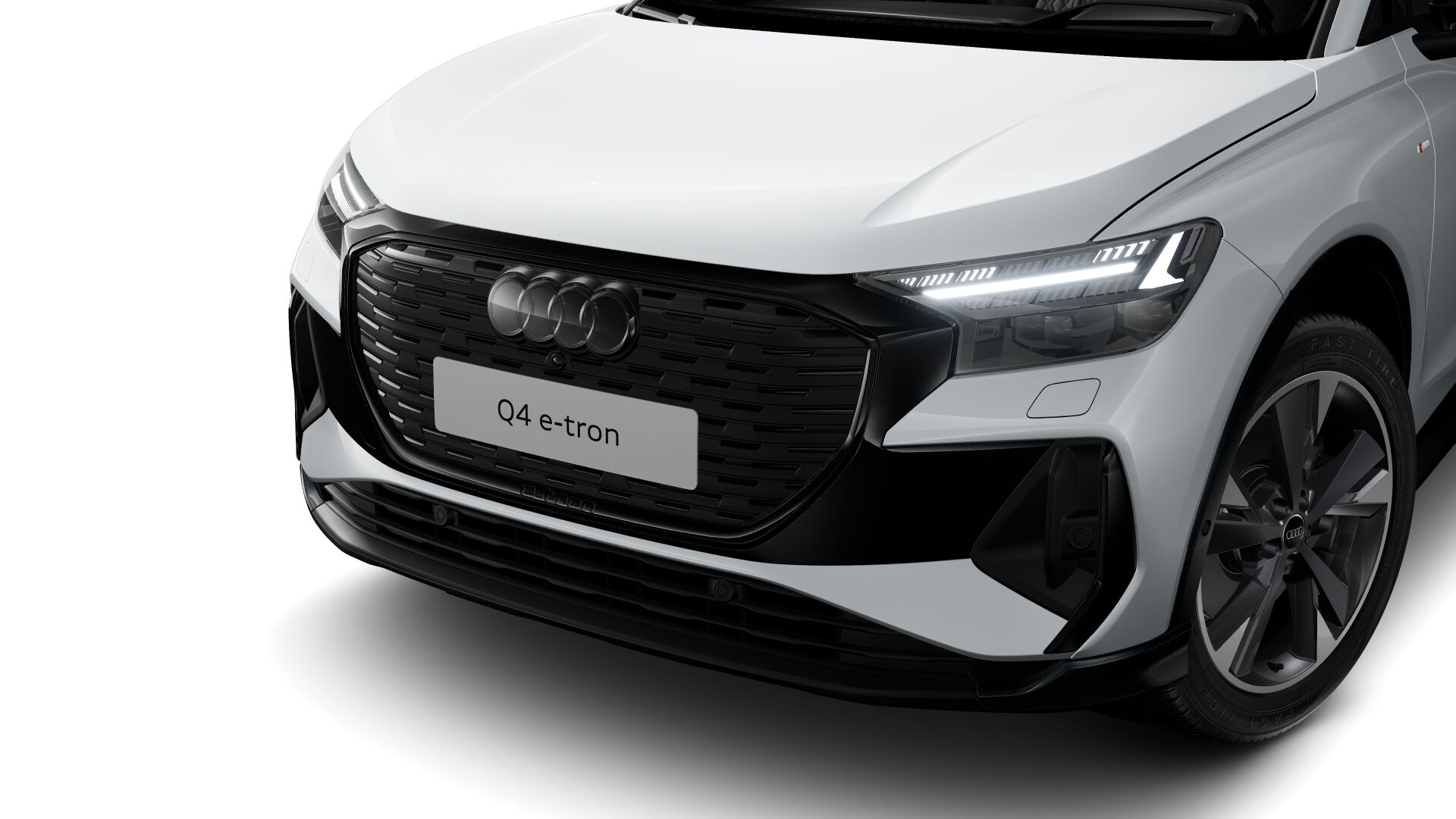 AUDI Q4 e-tron 45 Edition Swiss Ski quattro-image-1