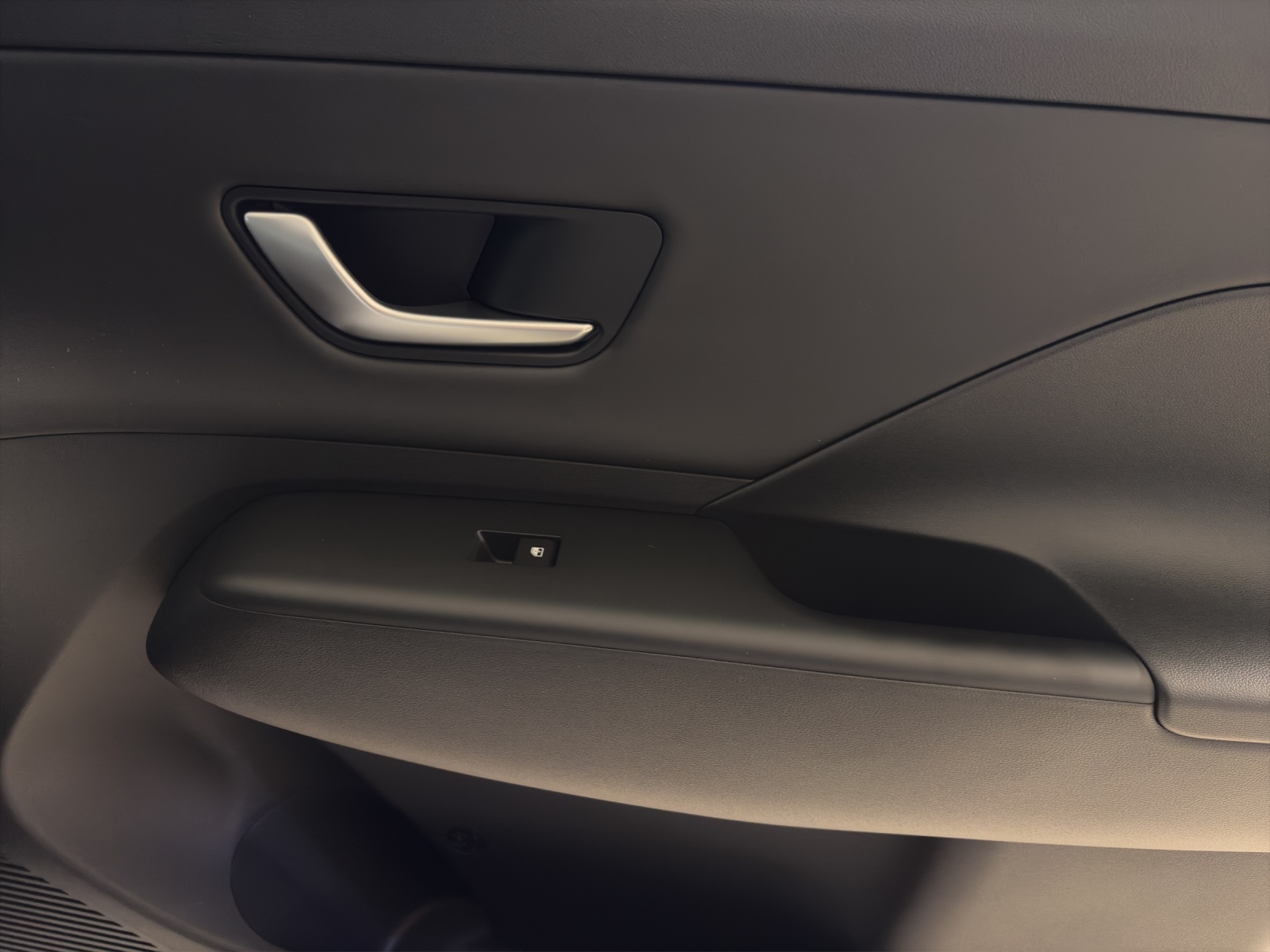 HYUNDAI Kona EV 65.4 kWh Vertex-image-17