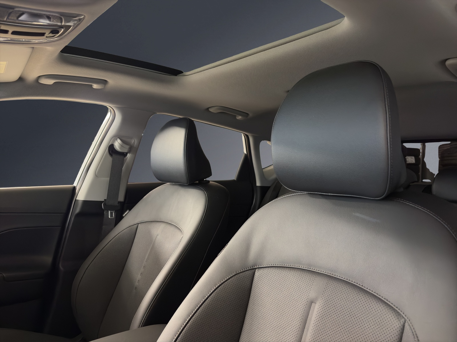 HYUNDAI Kona EV 65.4 kWh Vertex-image-7
