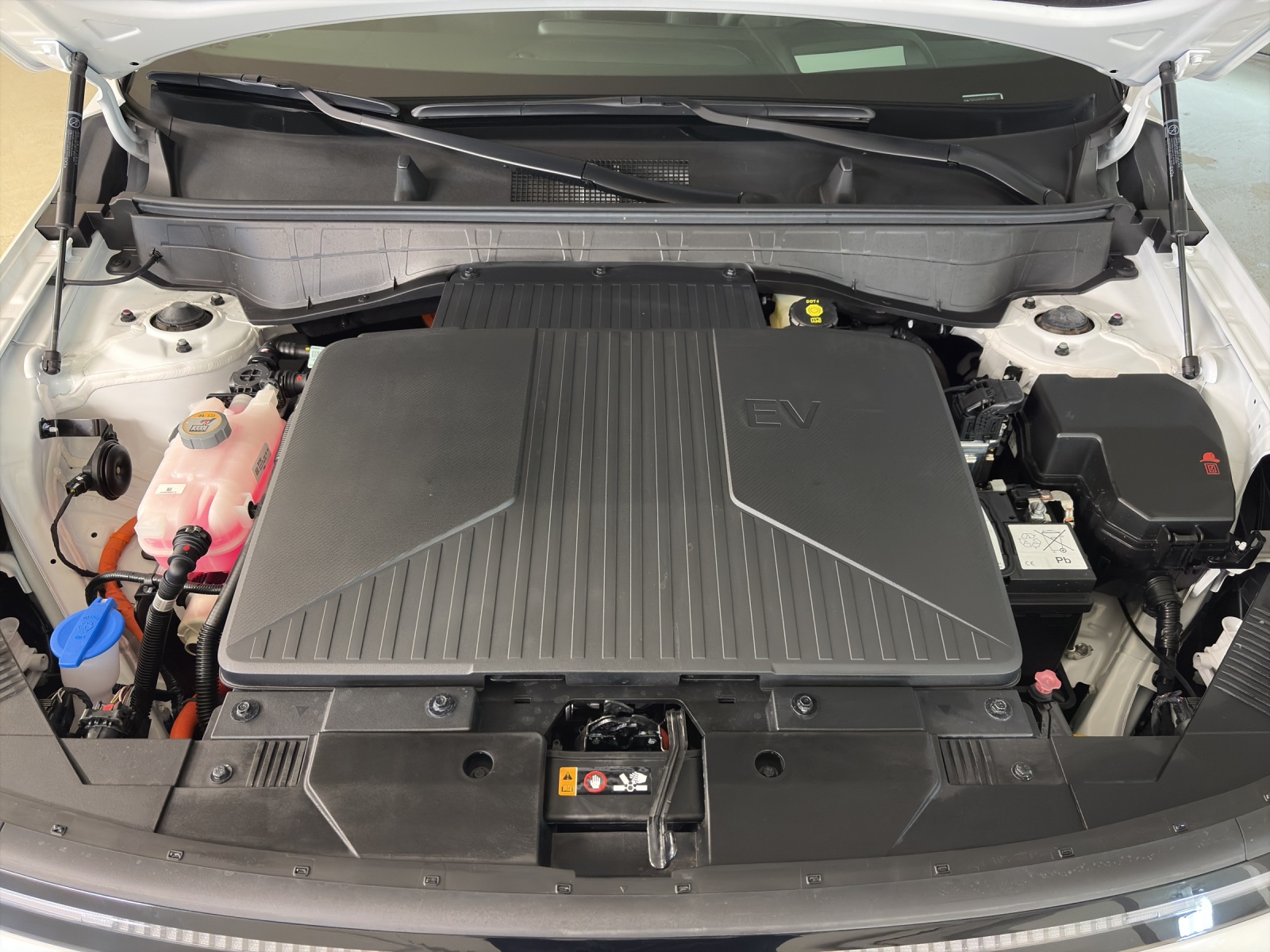 HYUNDAI Kona EV 65.4 kWh Vertex-image-19