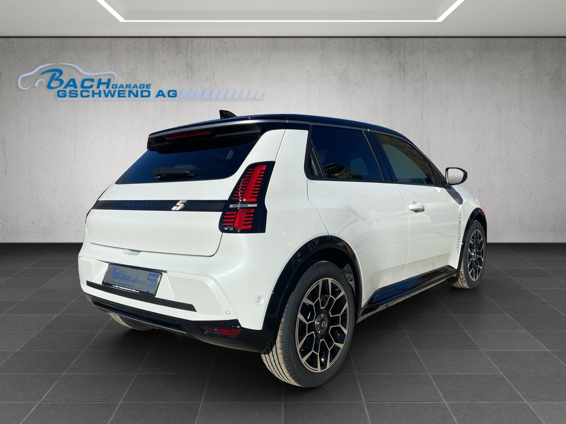 RENAULT R5 E-Tech Comfort Range 52 kWh Roland Garros-showroom-element-3