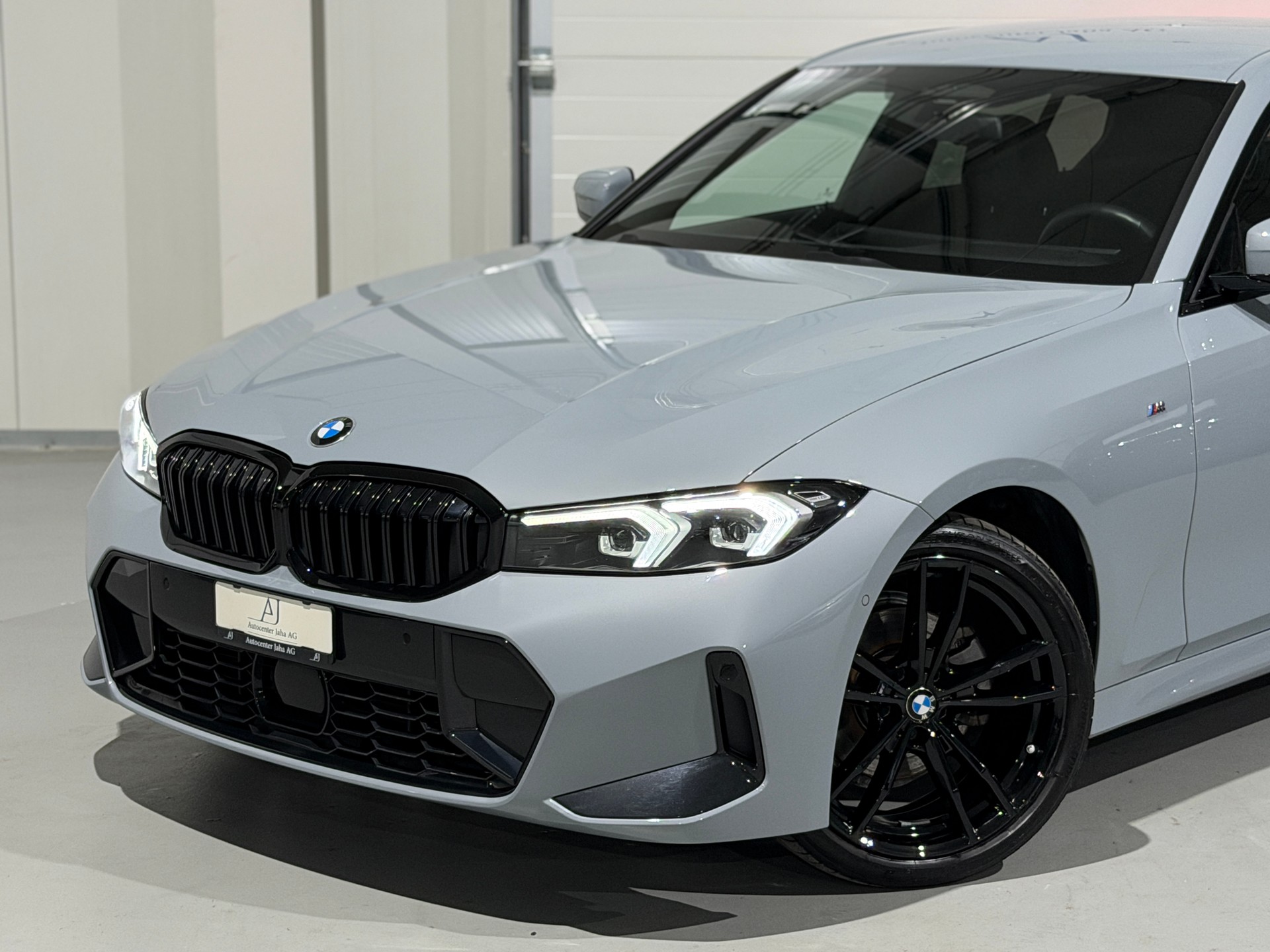 BMW 320d xDrive 48V Steptronic M Sport / forlaufende Werksgarantie-image-1