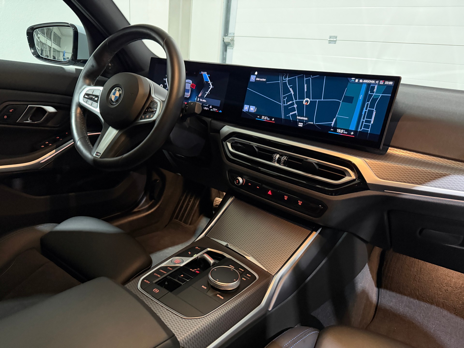 BMW 320d xDrive 48V Steptronic M Sport / forlaufende Werksgarantie-image-9