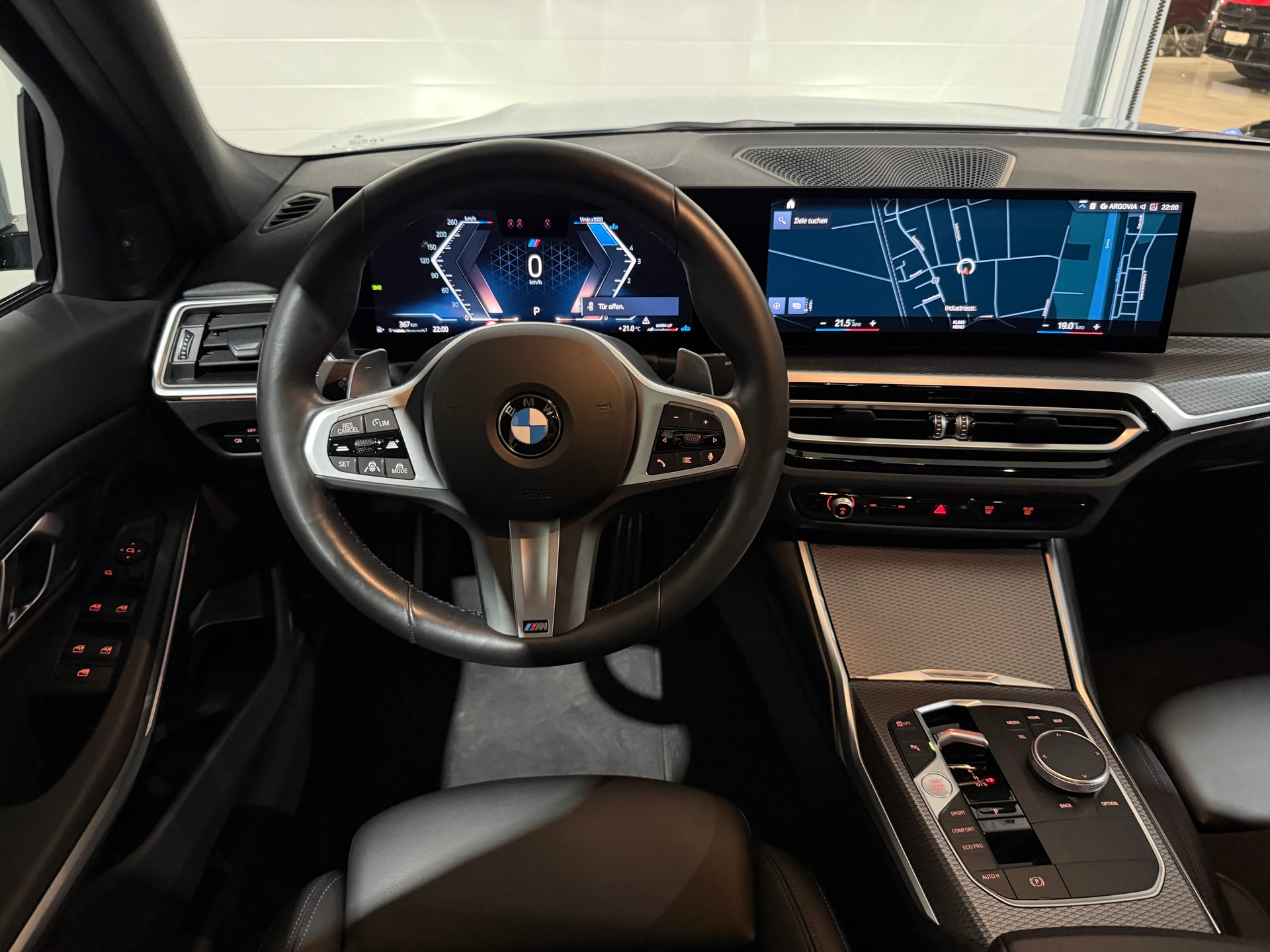 BMW 320d xDrive 48V Steptronic M Sport / forlaufende Werksgarantie-image-12