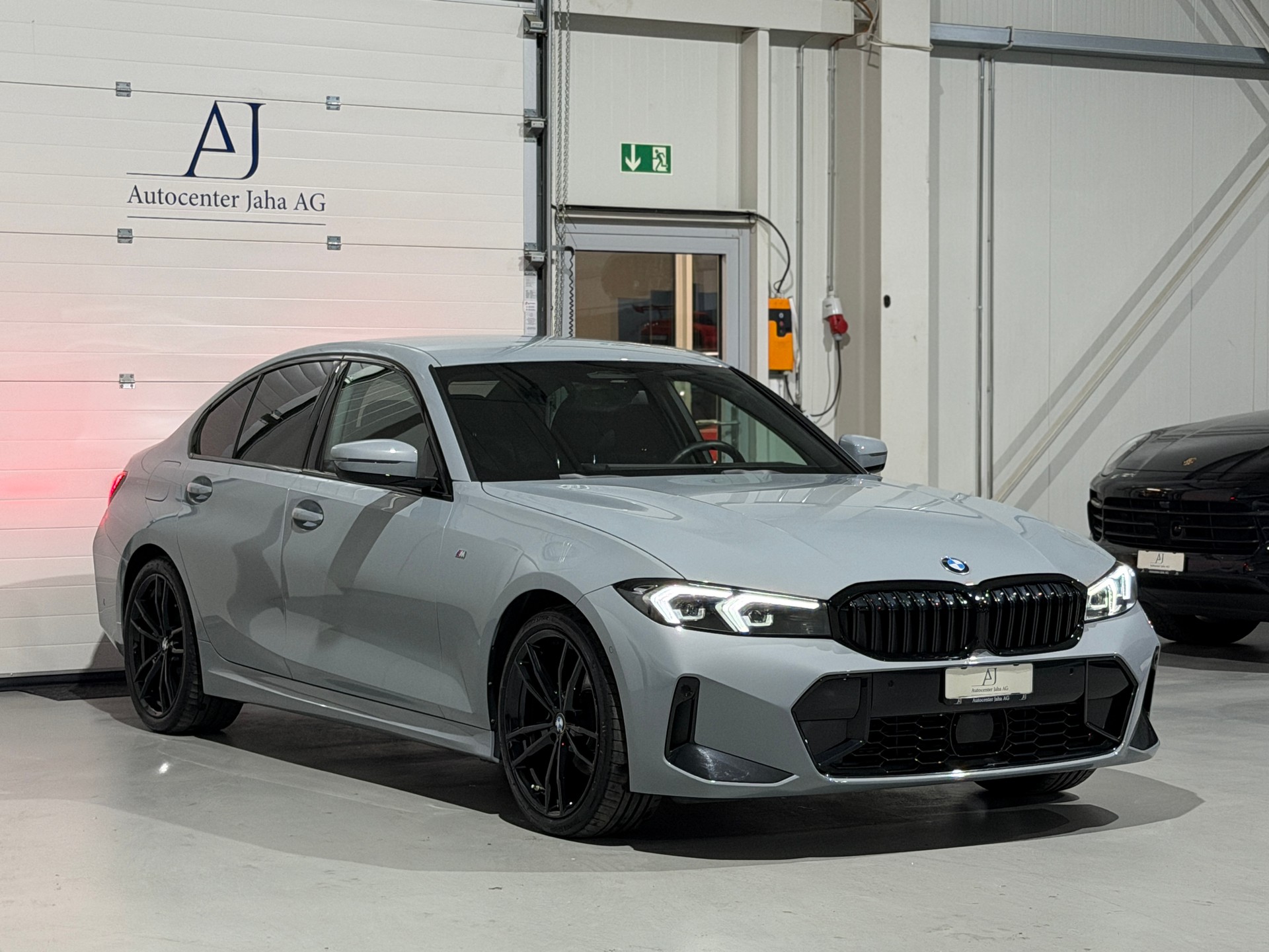 BMW 320d xDrive 48V Steptronic M Sport / forlaufende Werksgarantie-image-4