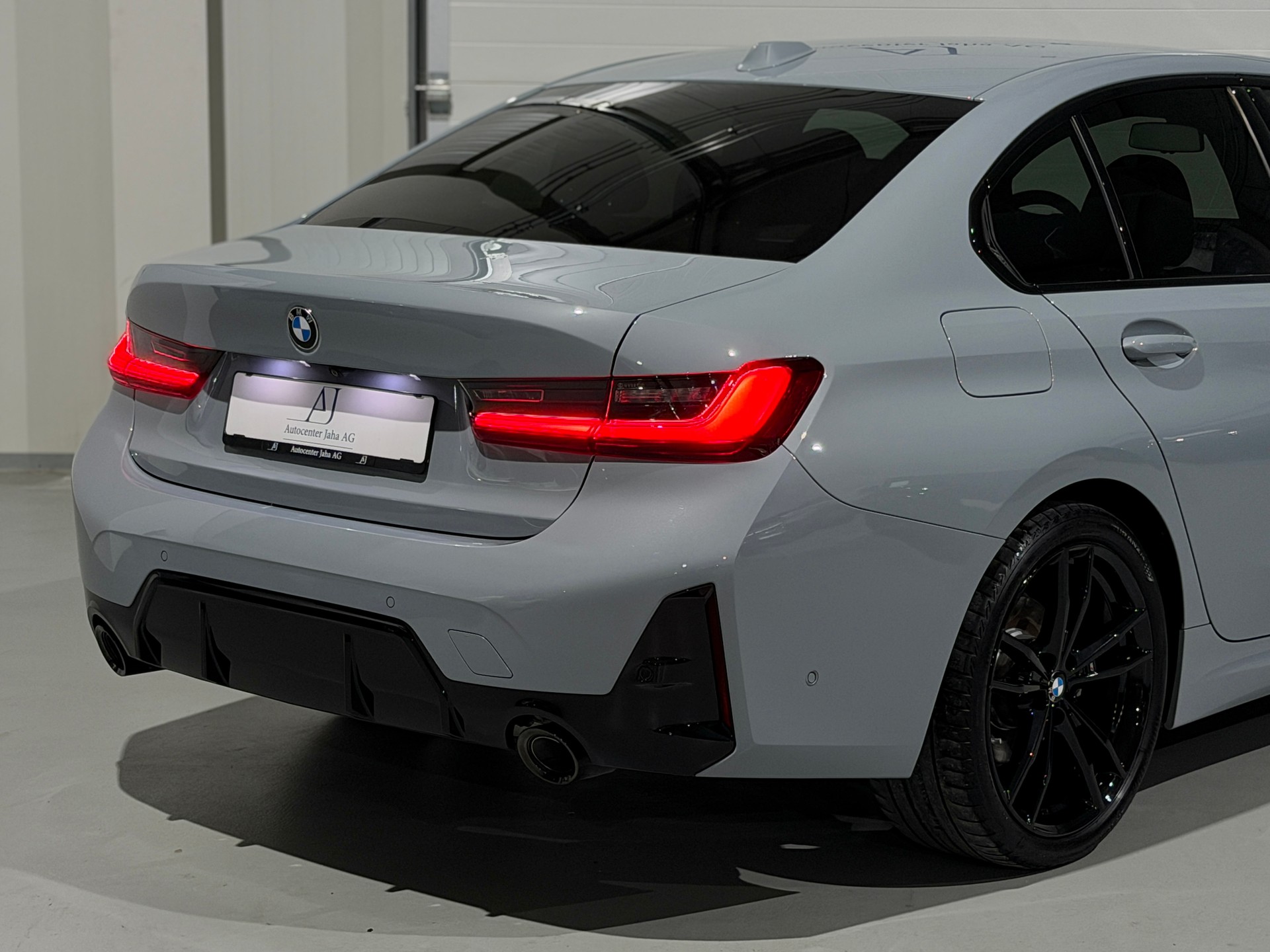 BMW 320d xDrive 48V Steptronic M Sport / forlaufende Werksgarantie-image-16