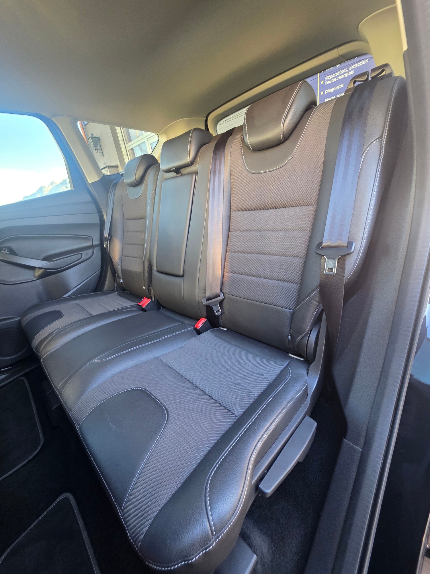 FORD Kuga 1.5 SCTi Carving 4WD Automatic-image-12