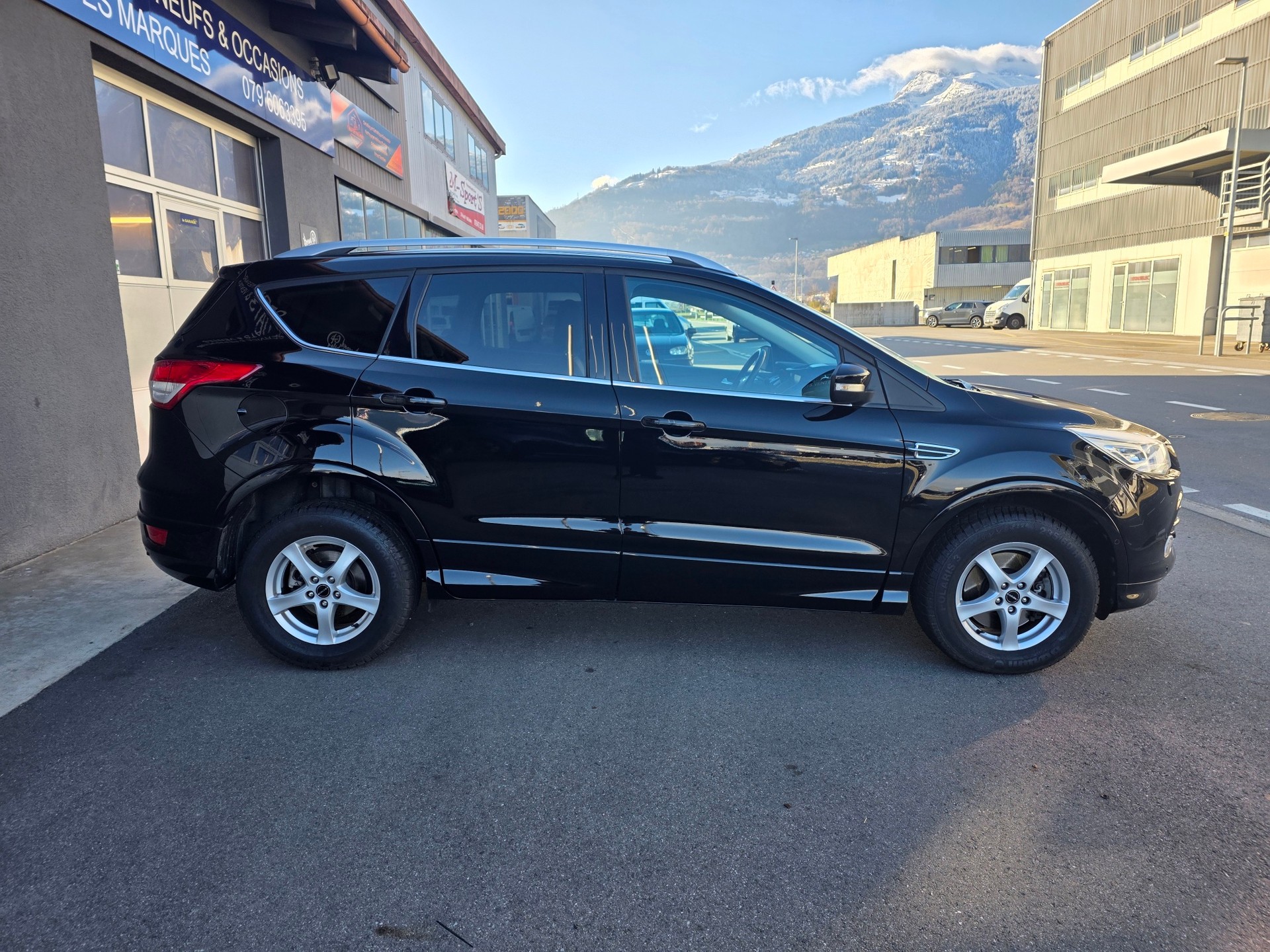 FORD Kuga 1.5 SCTi Carving 4WD Automatic-image-5