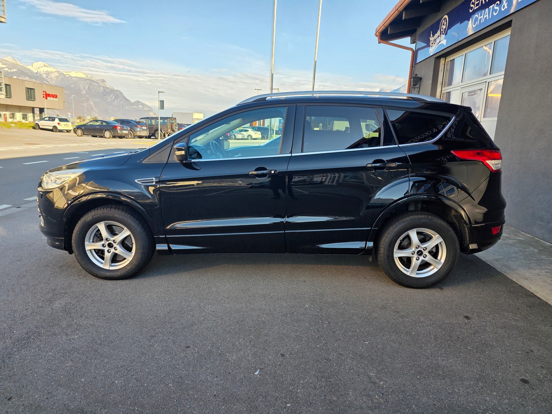 FORD Kuga 1.5 SCTi Carving 4WD Automatic-image-1