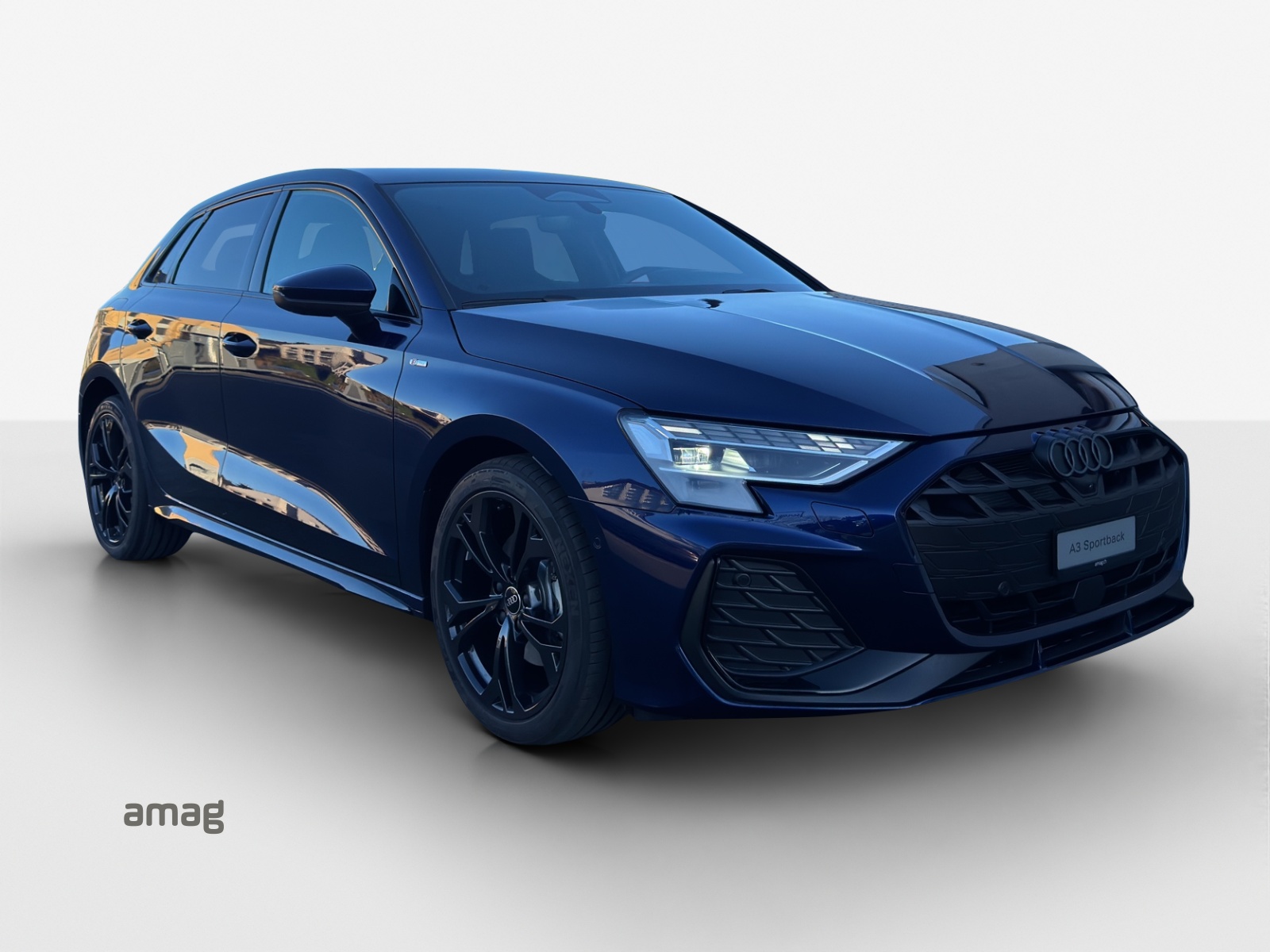 AUDI A3 Sportback TFSI 150 kW quattro S line S tronic-image-5