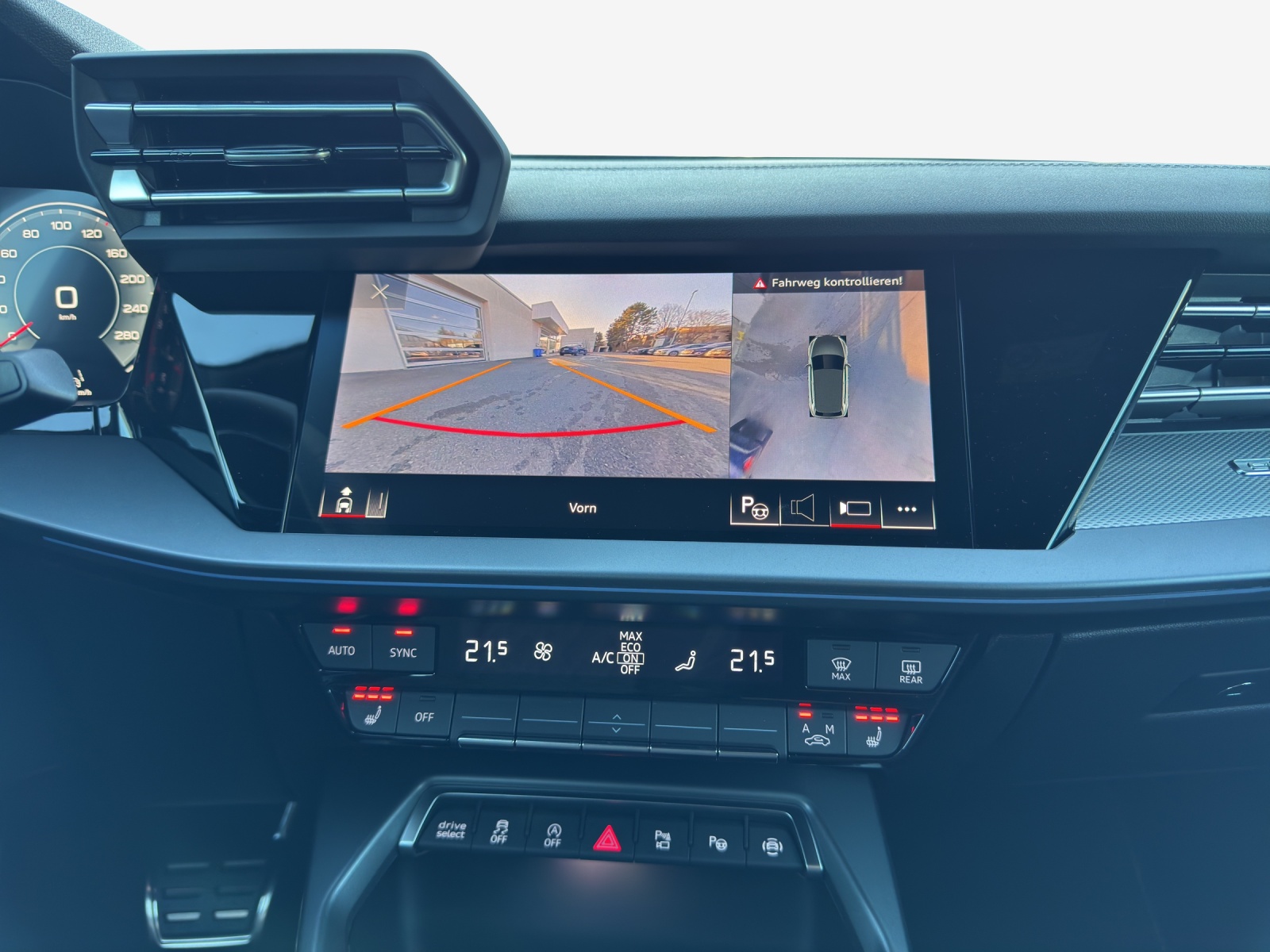 AUDI A3 Sportback TFSI 150 kW quattro S line S tronic-image-10