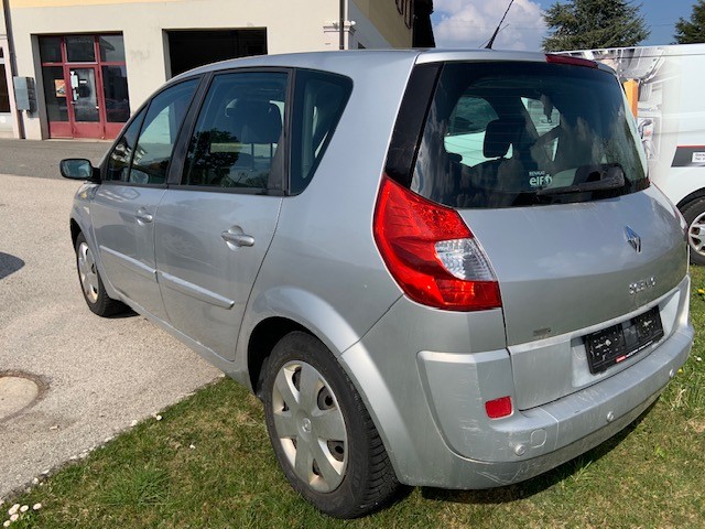 RENAULT Scénic 2.0 16V Fairway Automatic-image-4