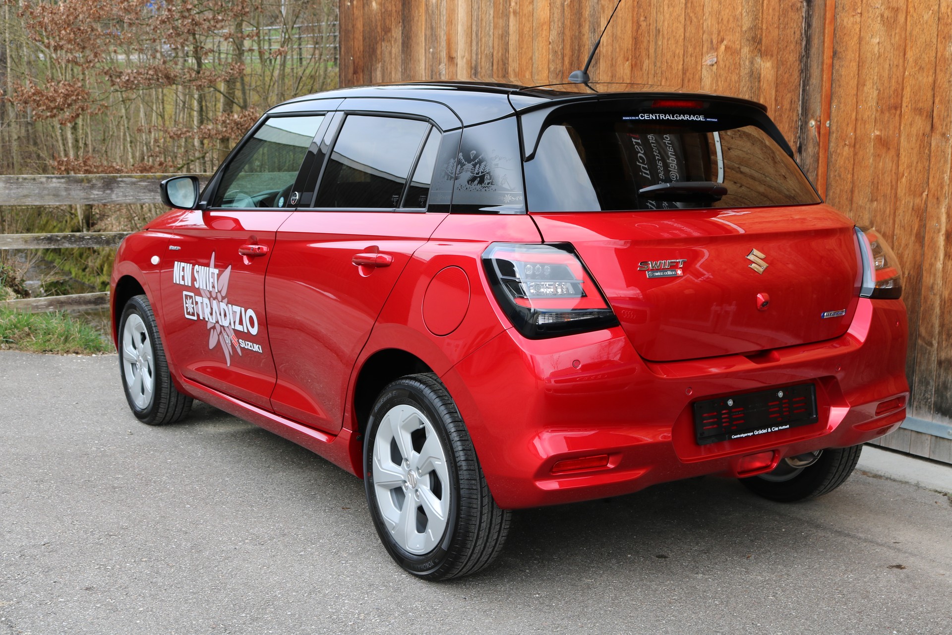 SUZUKI Swift 1.2i Tradizio Hybrid 4x4-image-2