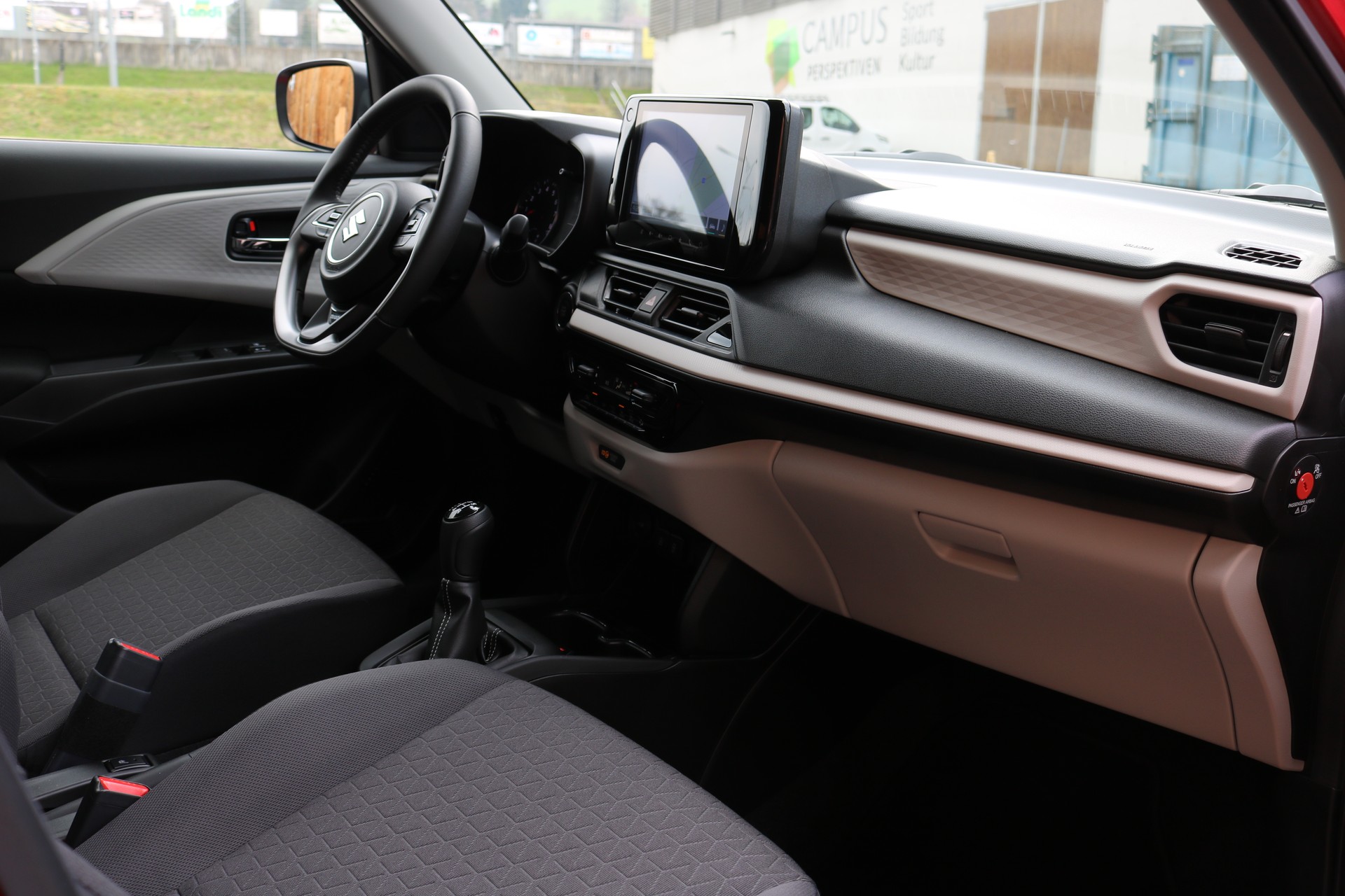 SUZUKI Swift 1.2i Tradizio Hybrid 4x4-image-8