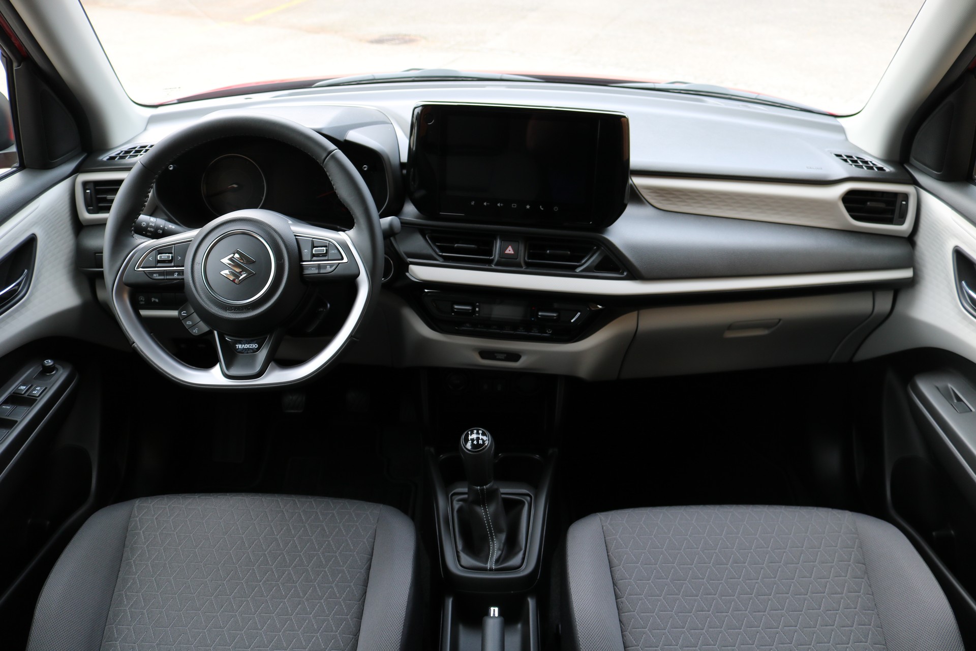 SUZUKI Swift 1.2i Tradizio Hybrid 4x4-image-3