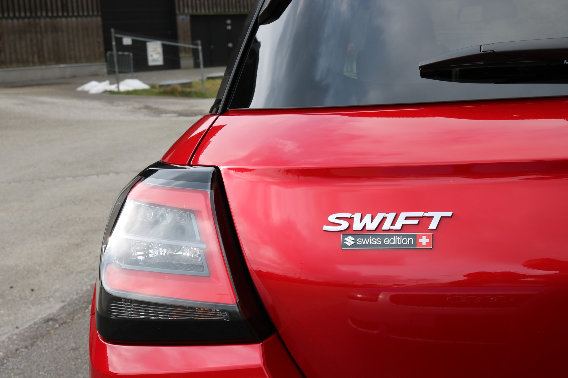 SUZUKI Swift 1.2i Tradizio Hybrid 4x4-image-14