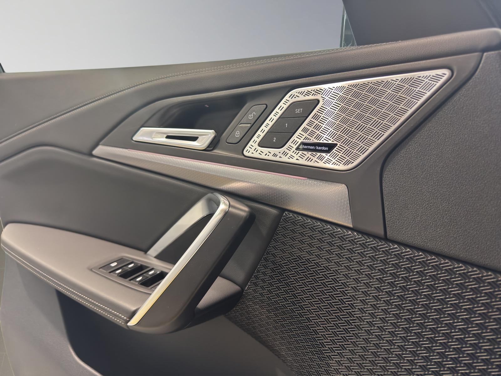 BMW X1 20d xDrive paddles-image-7
